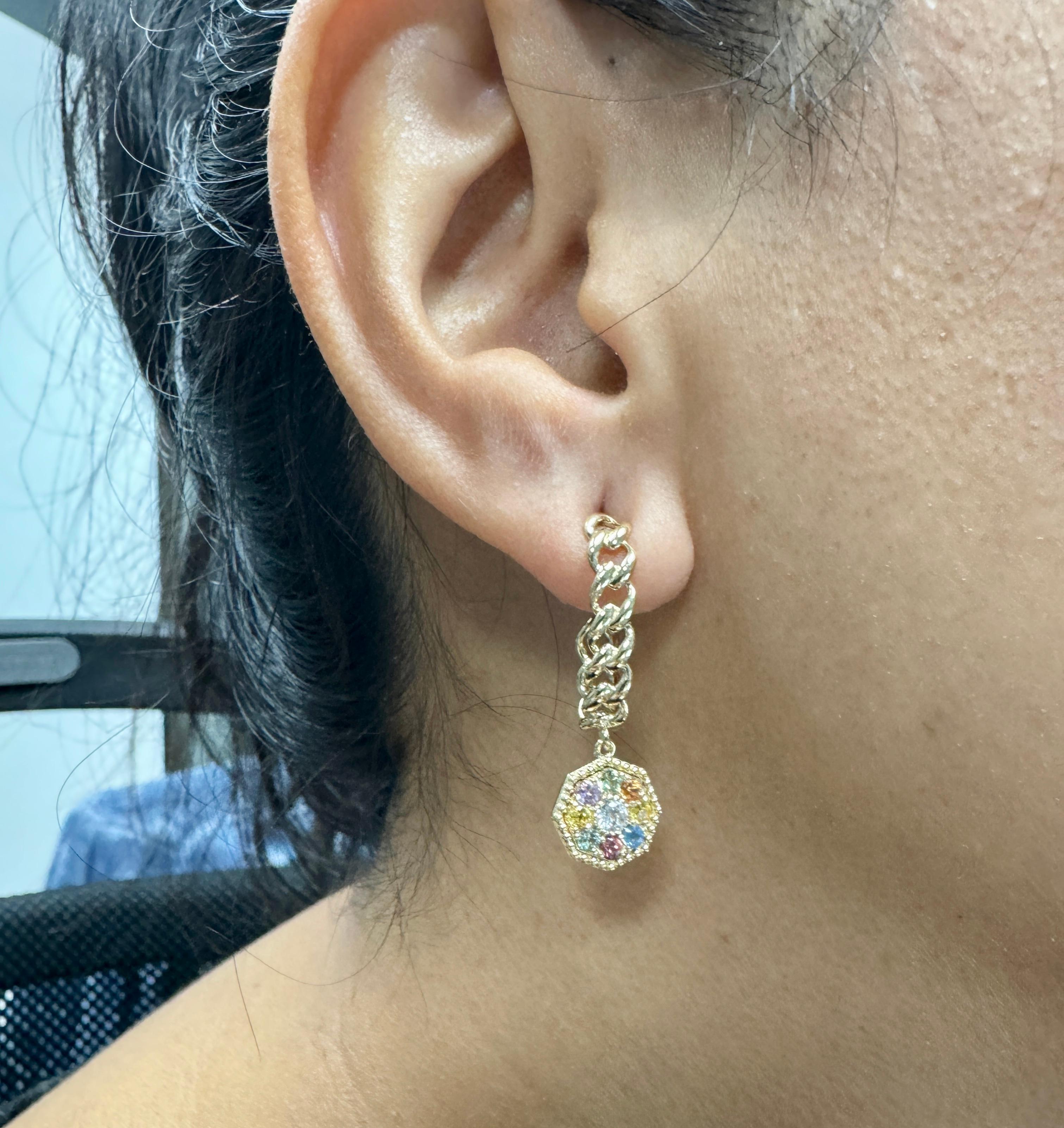 Boucles d'oreilles pendantes en or jaune saphir 3,42 carats en vente 2
