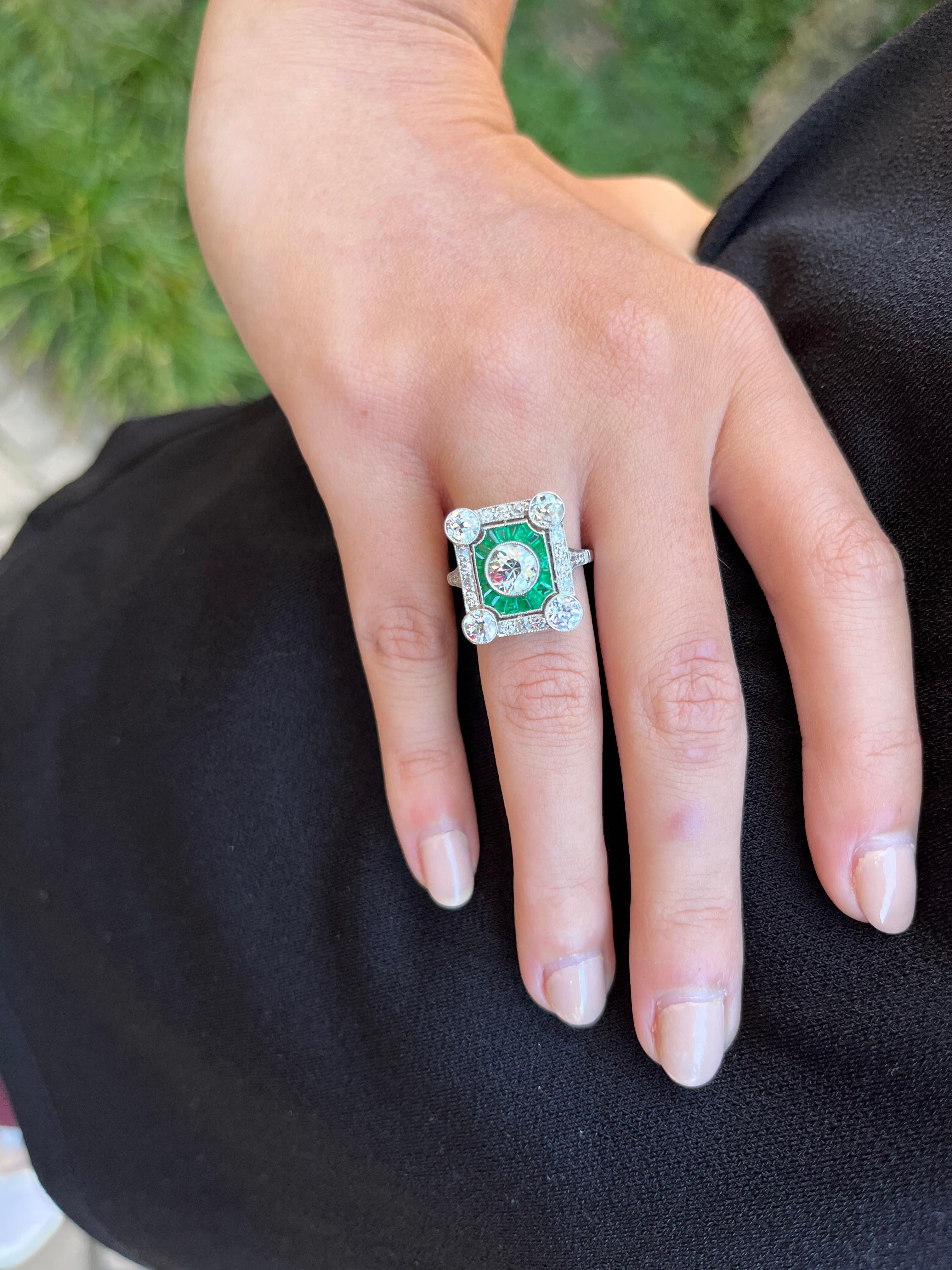 3.42 Carats Art Deco Emerald and 3.42 Carats Diamond Ring in Platinum In New Condition For Sale In Charleston, SC