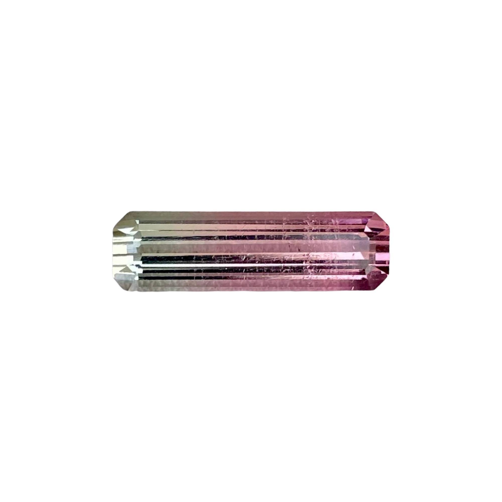 Pierre tourmaline bicolore taille émeraude de 3,42 carats en vente 3