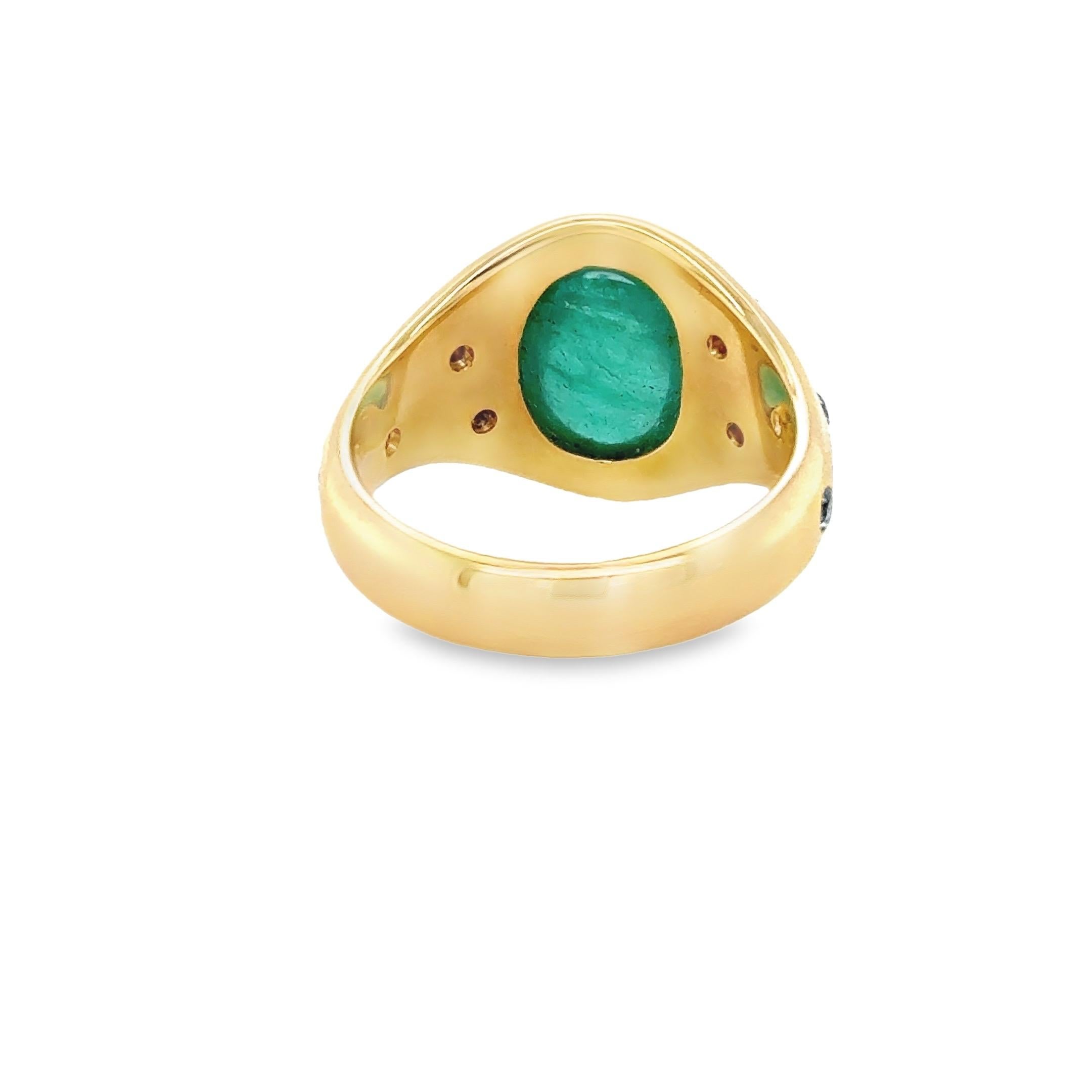 3.42 Carats Oval Cabochon Emerald & Diamond Ring In Excellent Condition For Sale In London, GB