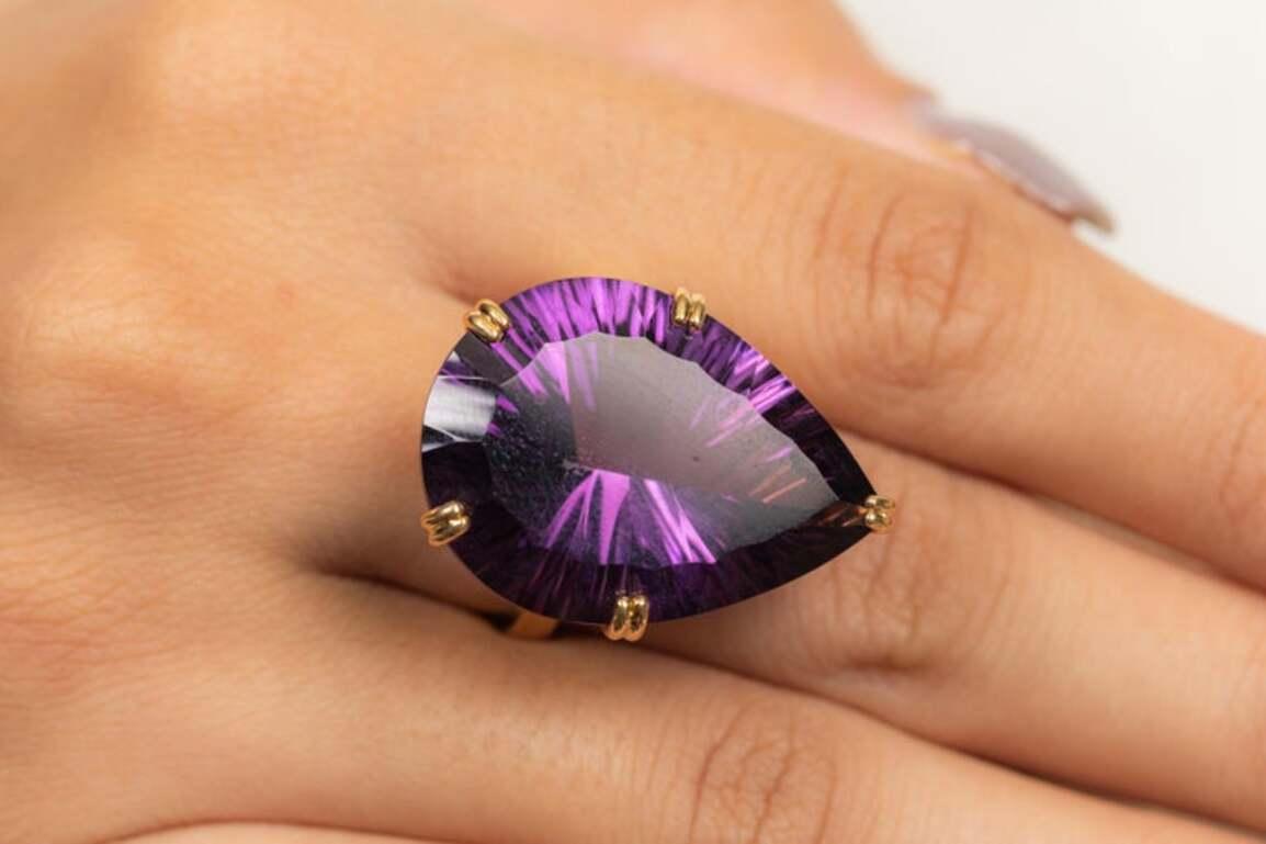 En vente :  34.23 CTW Amethyst Statement Cocktail Ring in 18k Solid Yellow Gold (Bague cocktail en améthyste en or jaune massif) 7
