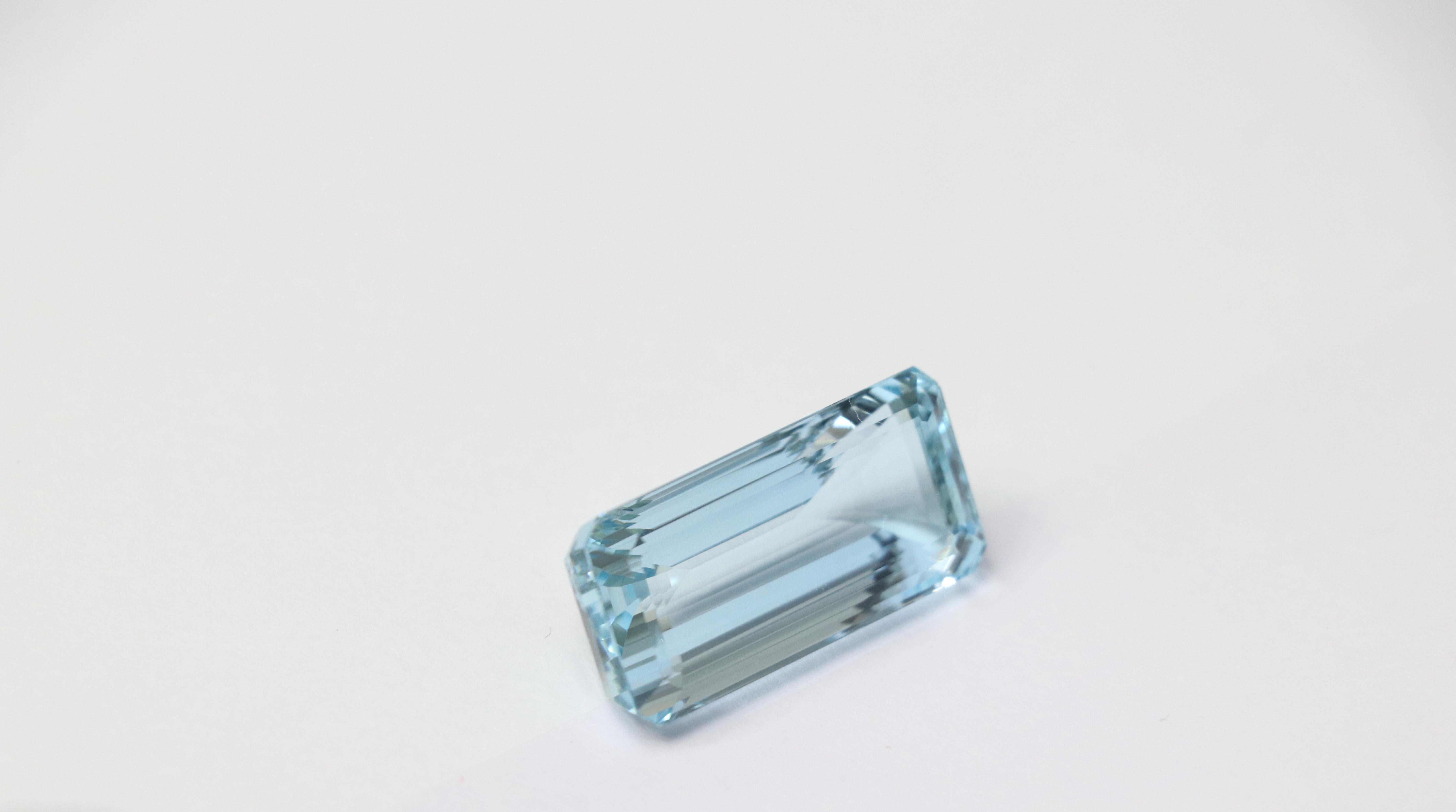34.25 Carat Aquamarine Emerald-Cut Unset Loose 3-Stone Ring Gemstone

Length: 13.39 mm
Width: 27.57 mm
Height: 11 mm

Note:
We can make any custom jewelry piece with this aquamarine.
Laboratory Certification can be done on request.
Certificate of
