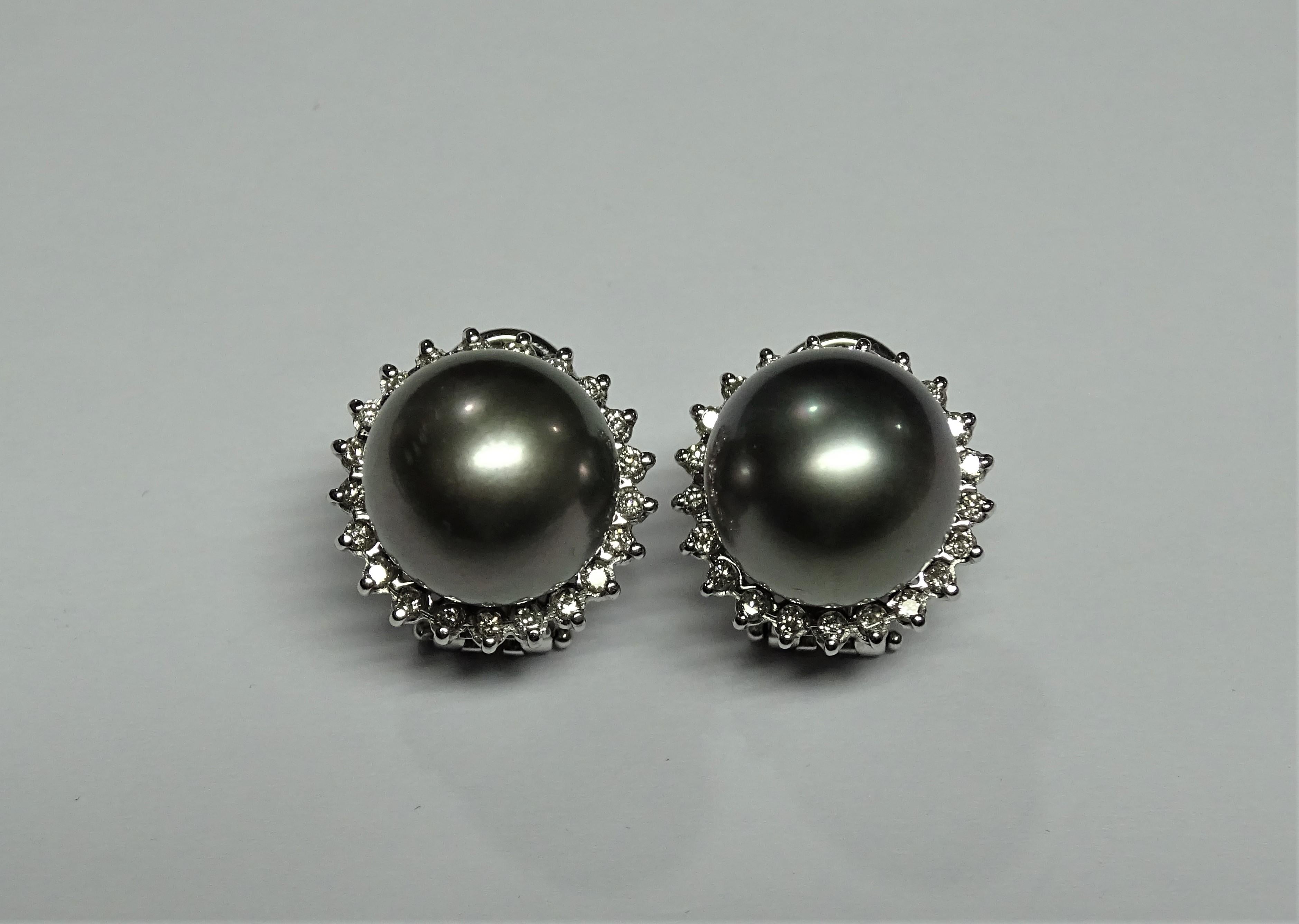 34.25 Carat Tahiti Pearl White Diamond 14 Karat White Gold Earrings For Sale 1