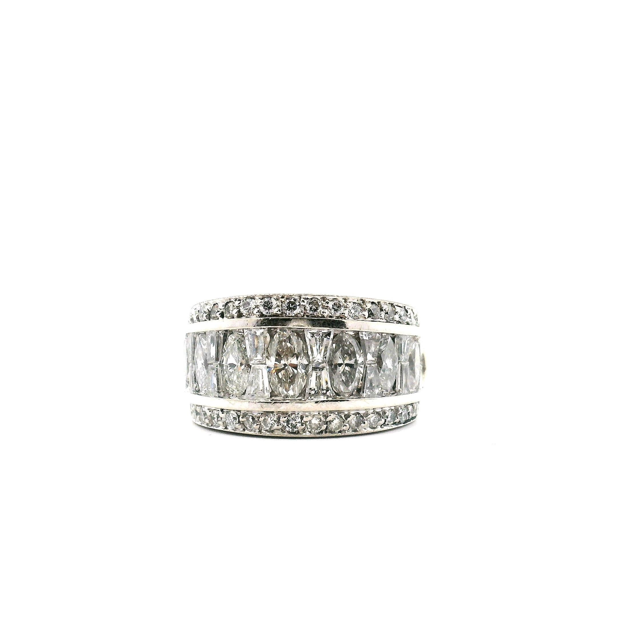 3,42cttw. Fascia in platino con diamante multi marquise In condizioni buone in vendita a Sausalito, CA