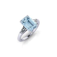 3.43 Carat Emerald Aquamarine 0.42 Carat Diamonds Cocktail Ring