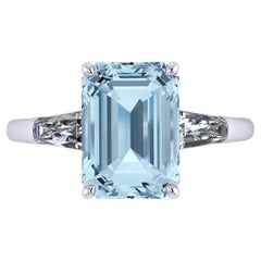 3.43 Carat Emerald Aquamarine 0.42 Carat Diamonds Cocktail Ring