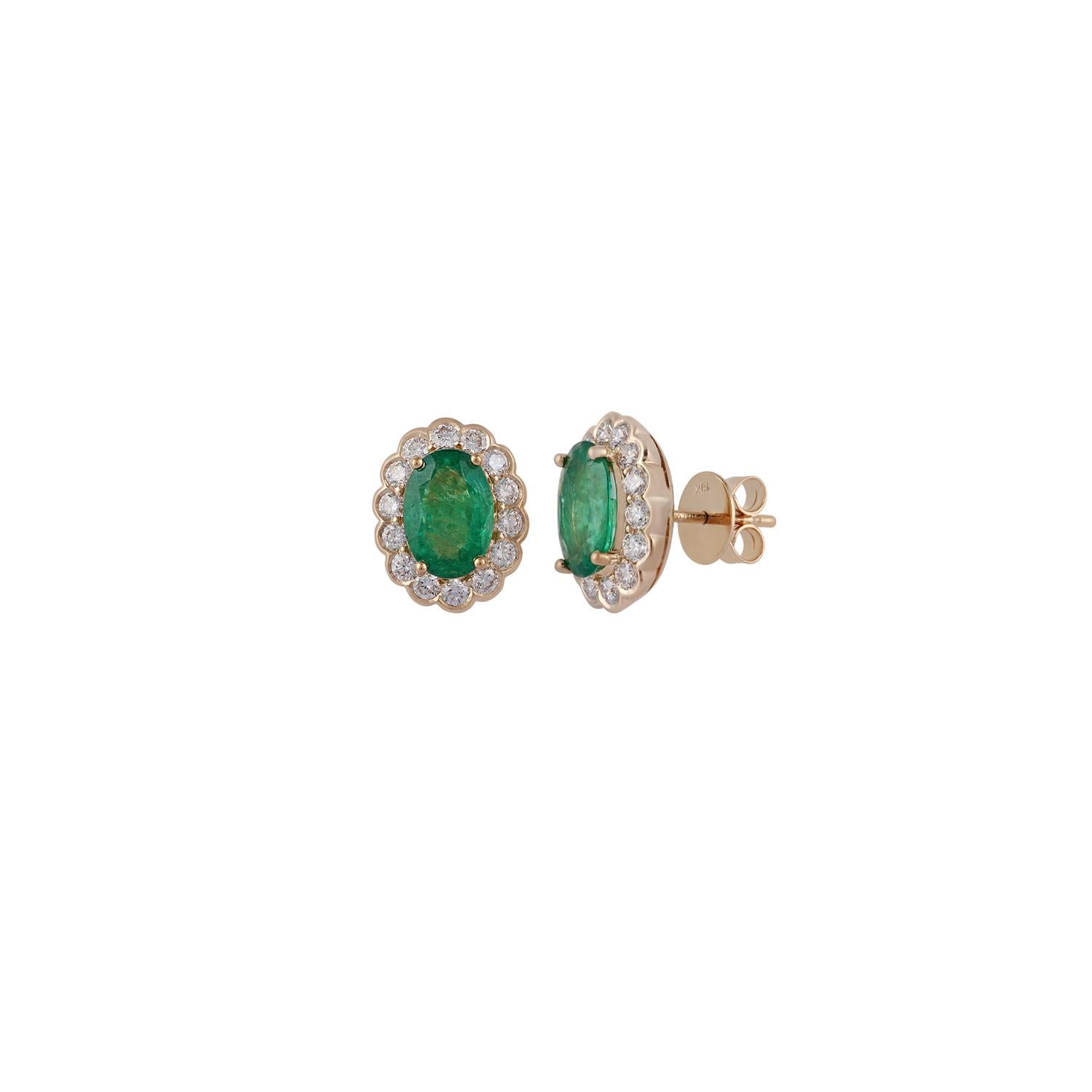 Contemporary 3.43 Carat ZAMBIAN  Emerald Diamond Earring Studded in 18 Karat Yellow Gold For Sale
