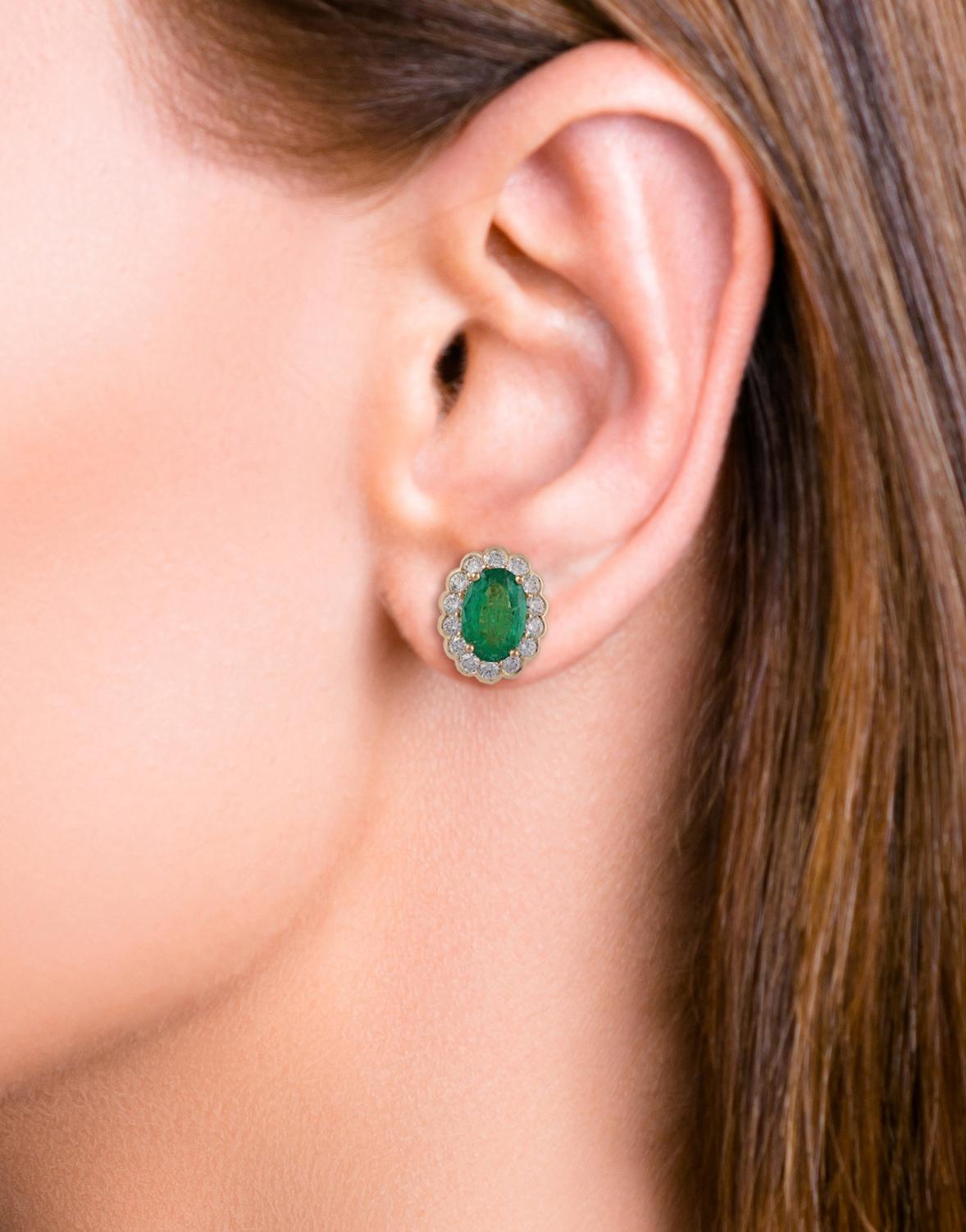 Oval Cut 3.43 Carat ZAMBIAN  Emerald Diamond Earring Studded in 18 Karat Yellow Gold For Sale