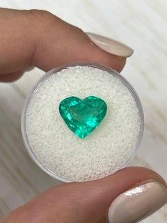 Smeraldo colombiano taglio cuore da 3.43 carati  Gemma sfusa di colore verde brillante 10x11
