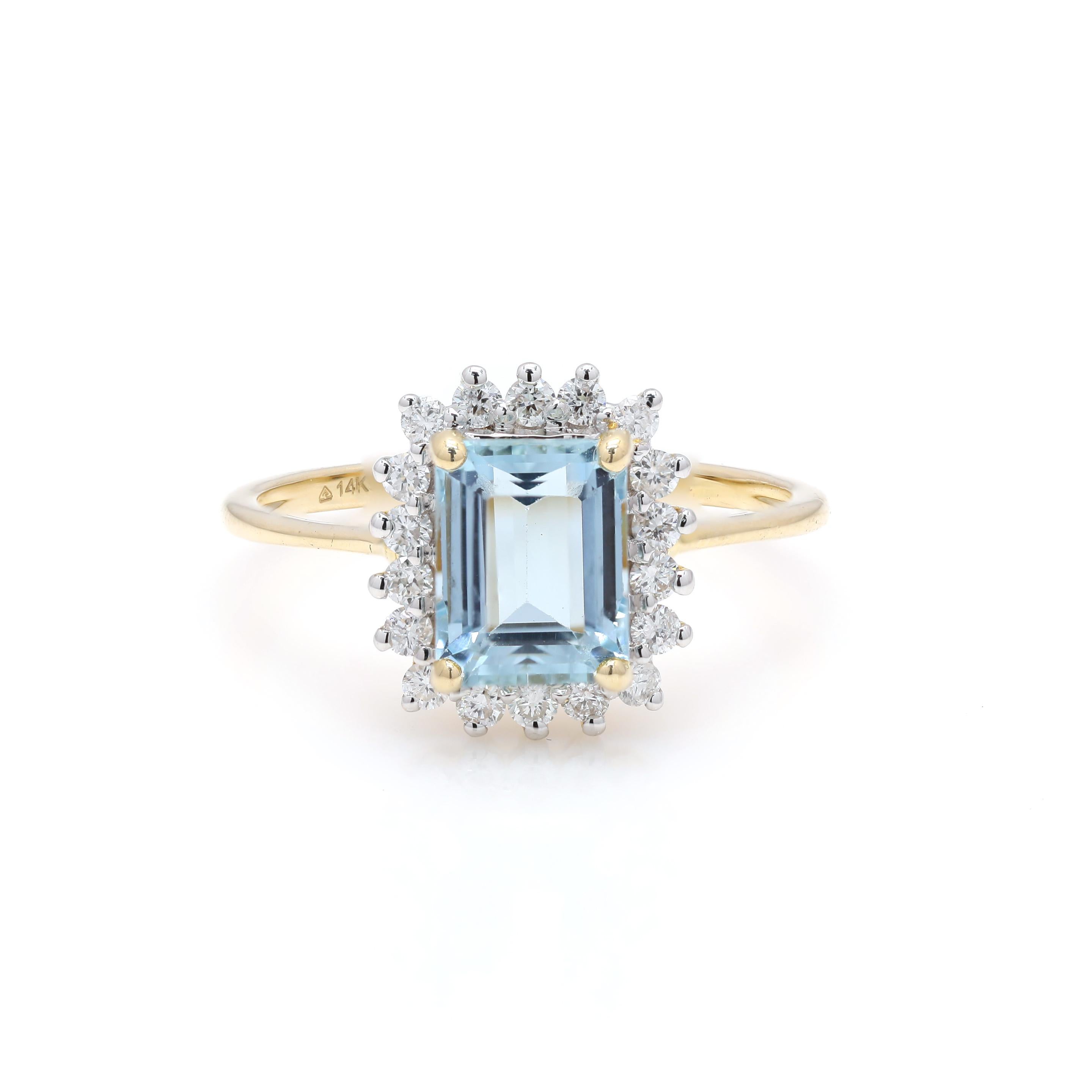 For Sale:  1.95 ct Octagon Cut Aquamarine Ring with Halo Diamond in 14kt Solid Yellow Gold 3