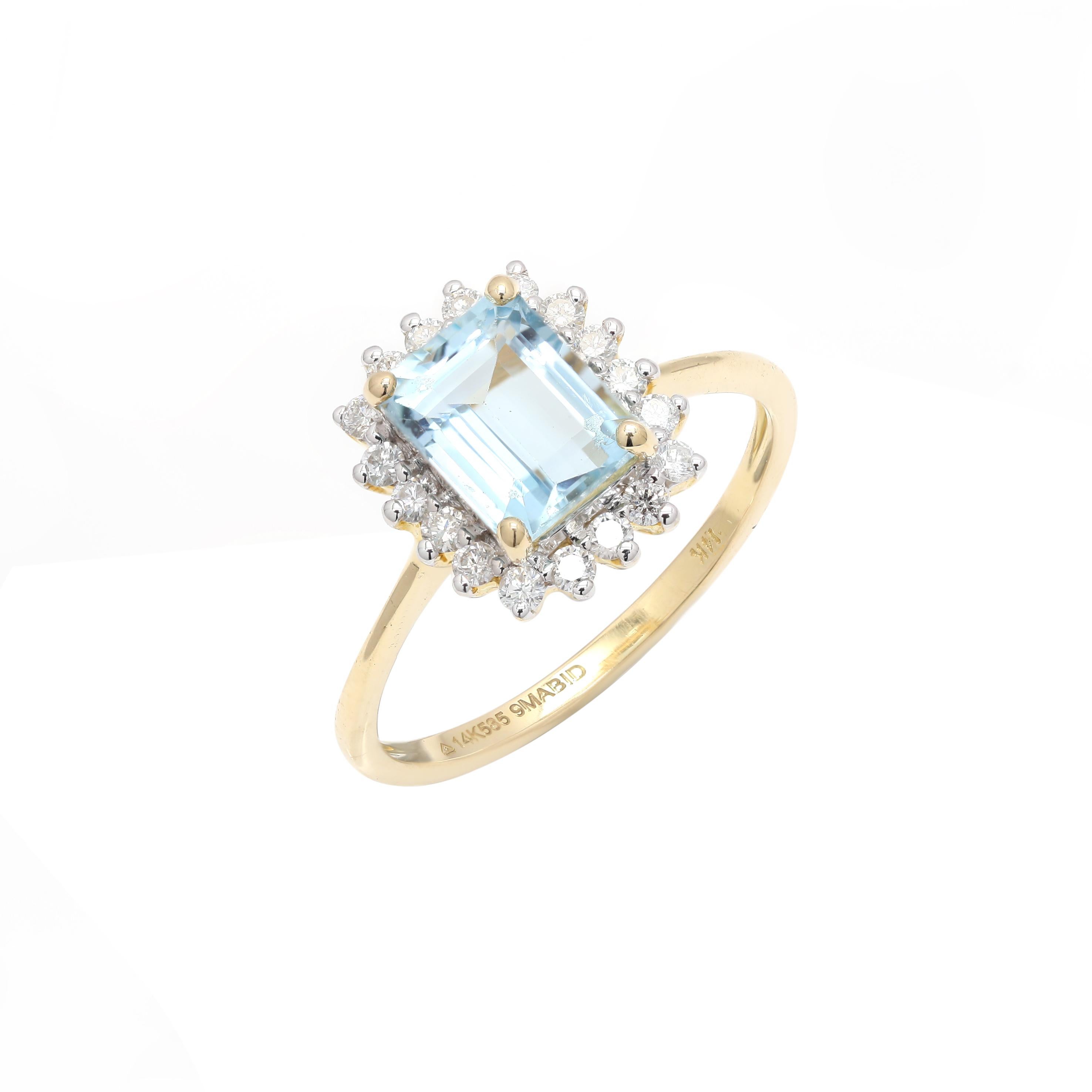 For Sale:  1.95 ct Octagon Cut Aquamarine Ring with Halo Diamond in 14kt Solid Yellow Gold 4