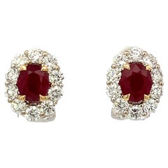 Boucles d'oreilles en or blanc 18 carats avec diamants et rubis de 2,84 carats au total