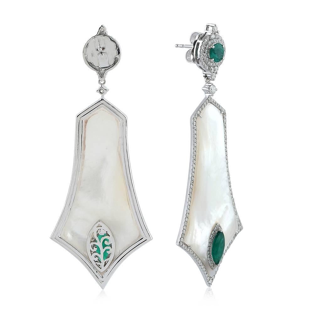 Art Nouveau 34.32 ct Mother-of-Pearl Earring with Diamonds and Emeralds Made In 18k Gold For Sale