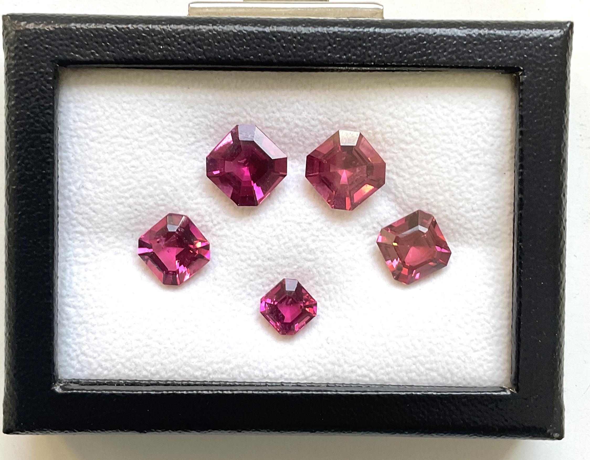 Pierre de tourmaline rubellite taille octogonale de 34,35 carats pour bijoux naturels

Pierre précieuse - Tourmaline
Poids - 34,35 carats
Forme - Octa
Taille - 9 à 12,5 MM
Pièces - 5