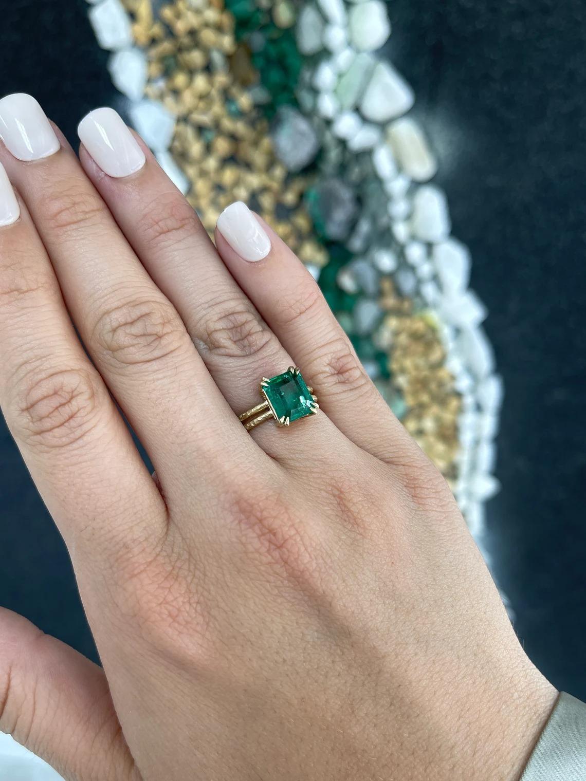 Women's 3.43ct 14K Vivid Dark Green Emerald Cut Emerald Solitaire Split Shank Gold Ring For Sale