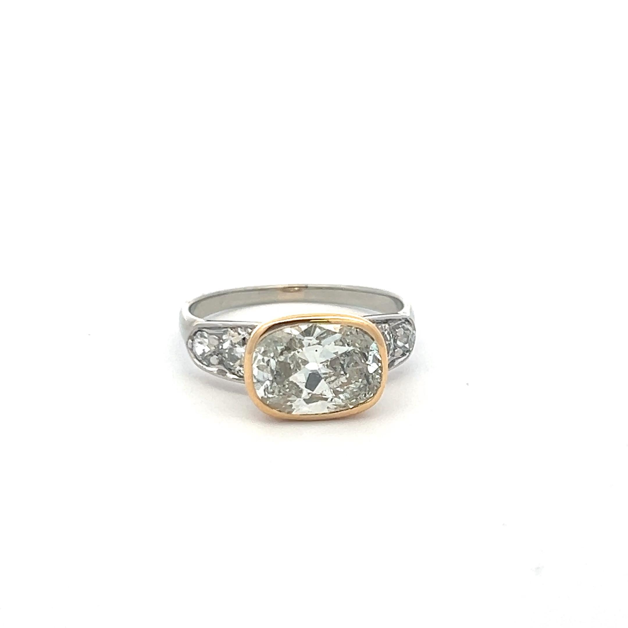 Bague de fiançailles en or 18 carats 3,43 coussin et diamant taille européenne ancienne Pour femmes en vente