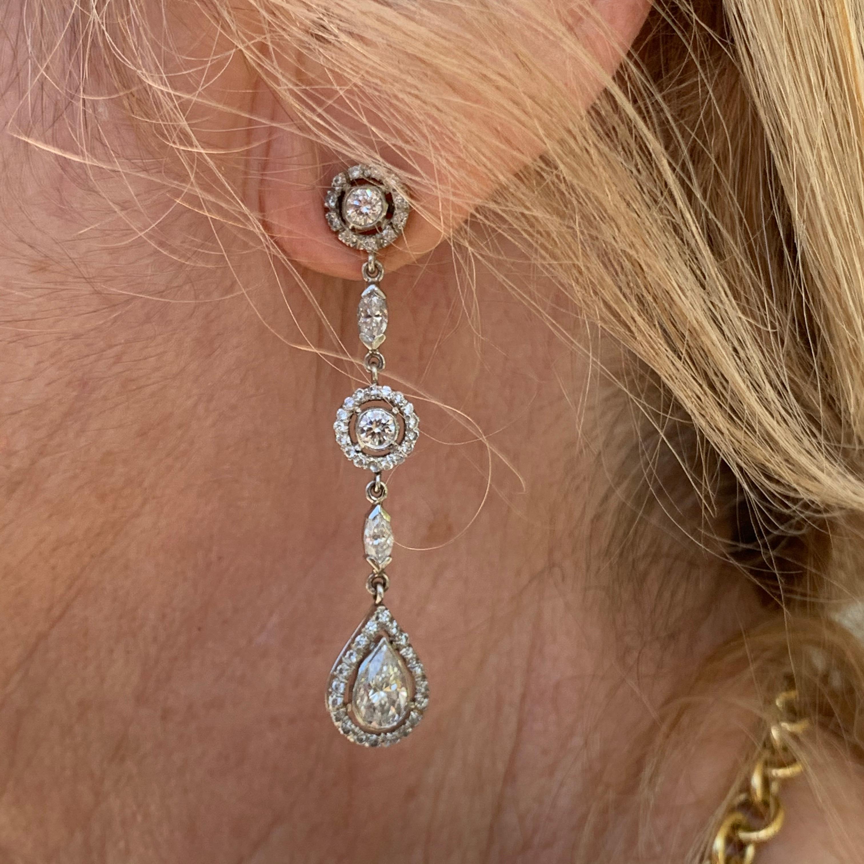 Pendientes de gota de diamantes multiformes de 3,44 quilates, platino, Ben Dannie Corte pera en venta