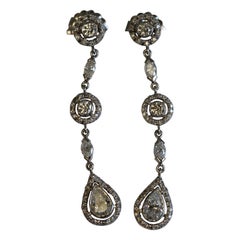 Pendientes de gota de diamantes multiformes de 3,44 quilates, platino, Ben Dannie