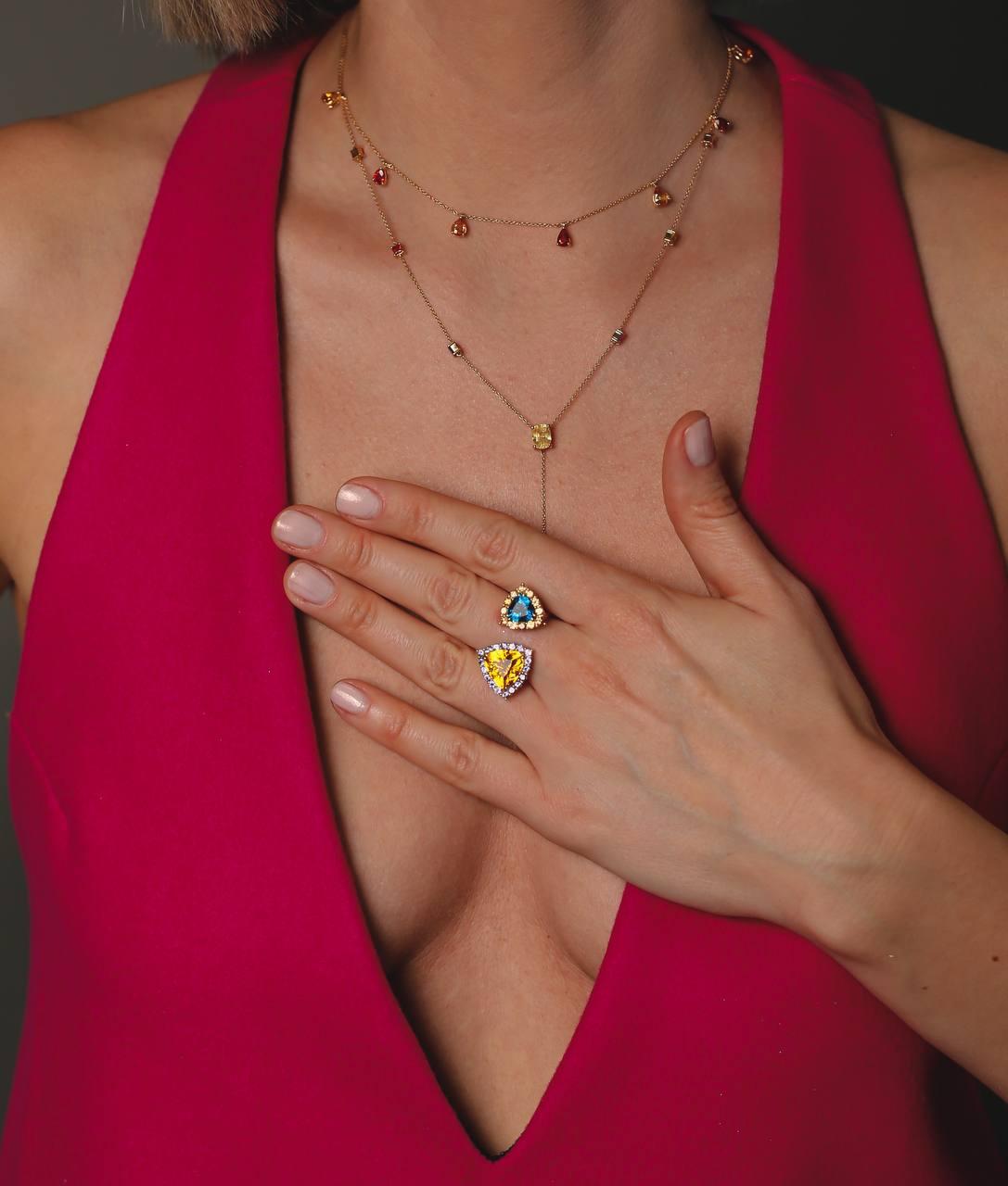 Women's or Men's 3.44 Carat Sapphire 18 Karat Yellow Gold Pendant Necklace For Sale