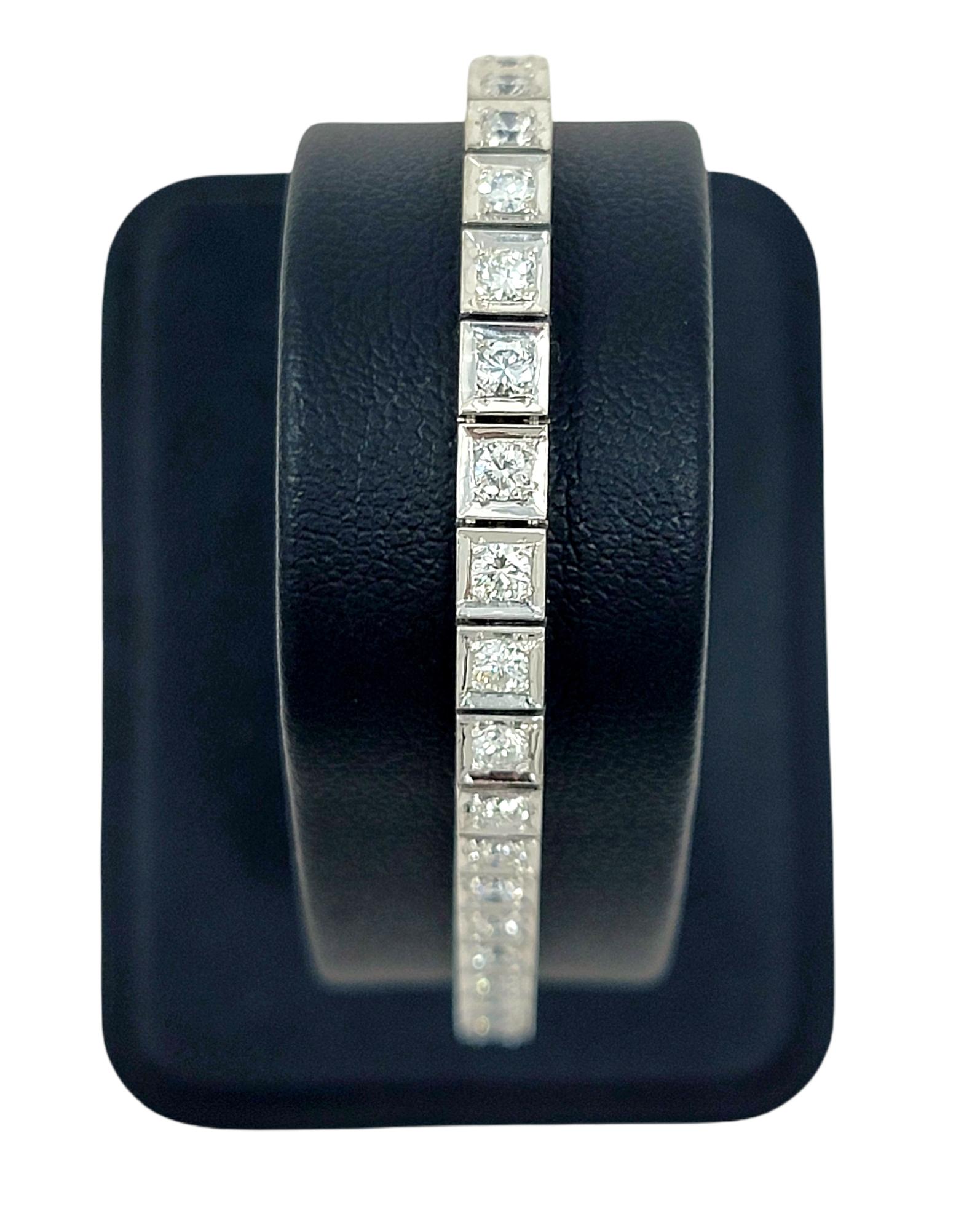Bracelet tennis en or blanc 14 carats avec diamants brillants ronds de 3,44 carats G-H / VS en vente 4