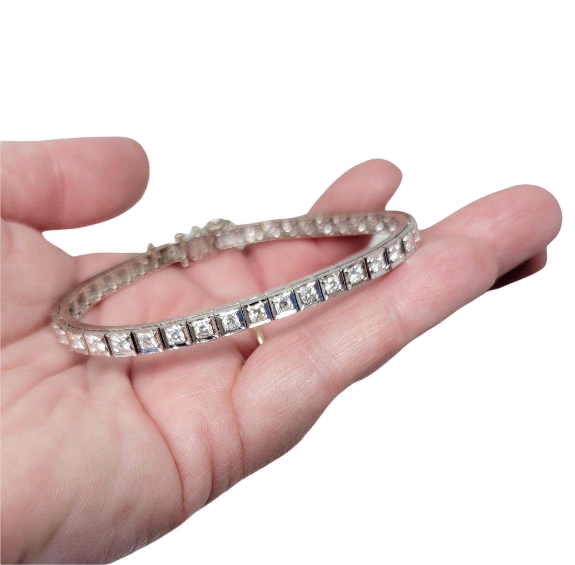 Bracelet tennis en or blanc 14 carats avec diamants brillants ronds de 3,44 carats G-H / VS en vente 6