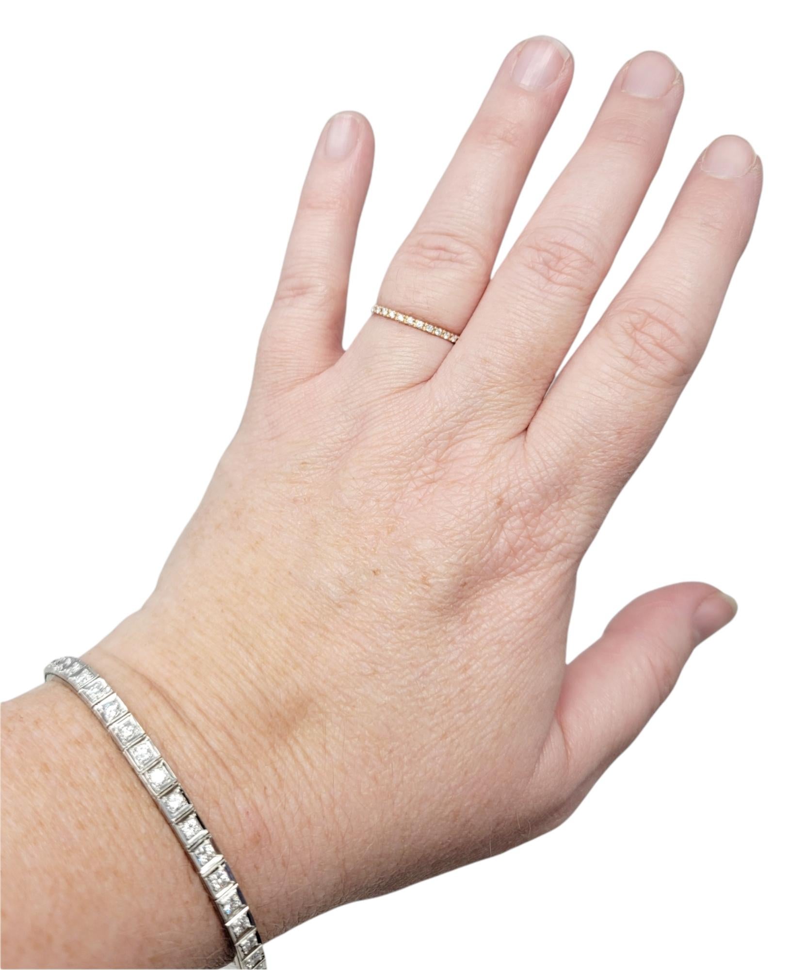 Bracelet tennis en or blanc 14 carats avec diamants brillants ronds de 3,44 carats G-H / VS en vente 7