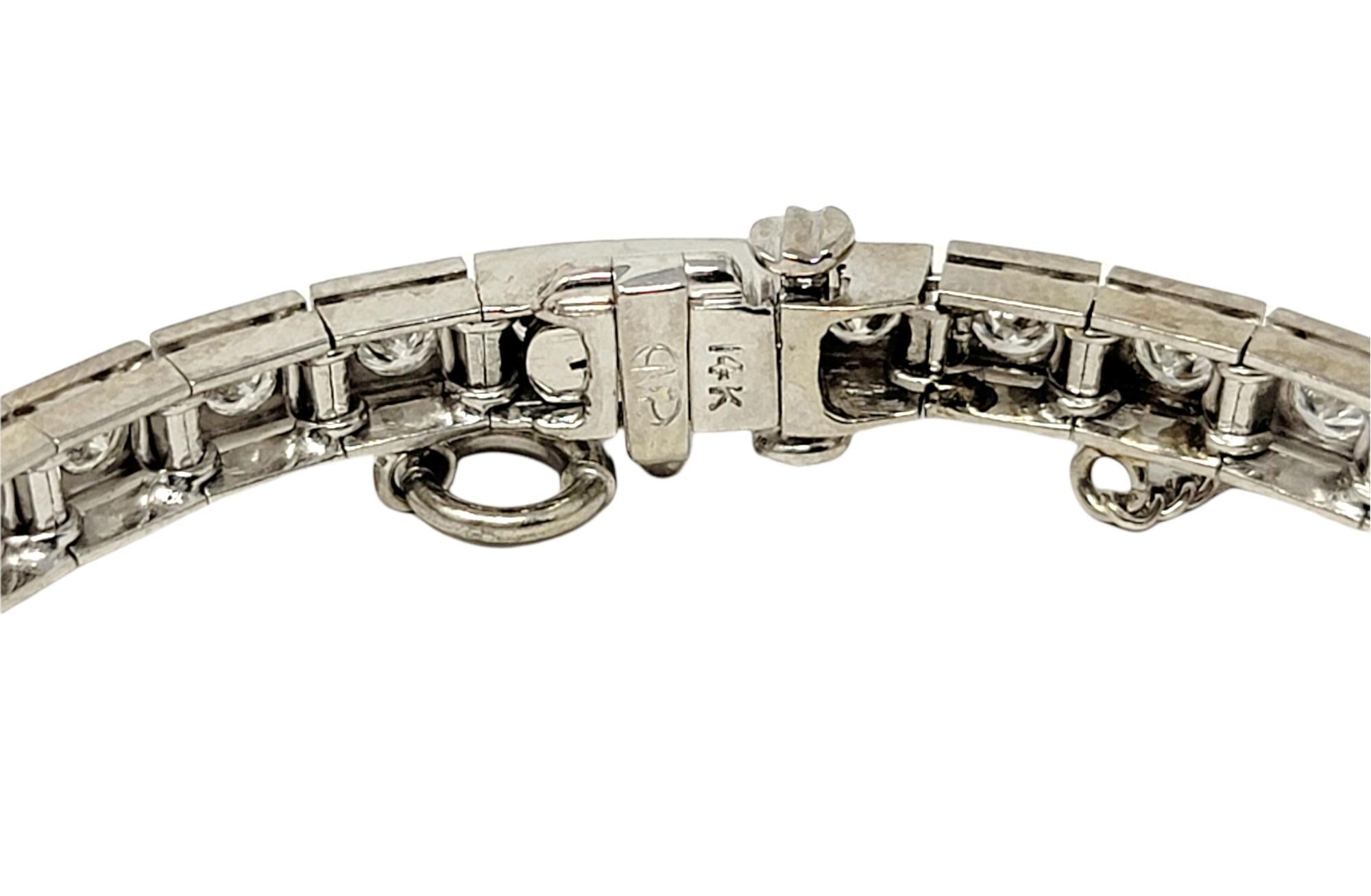 Bracelet tennis en or blanc 14 carats avec diamants brillants ronds de 3,44 carats G-H / VS Bon état - En vente à Scottsdale, AZ