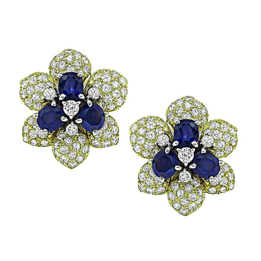 Boucles d'oreilles en forme de fleur en or jaune 18 carats, avec un saphir de 3,44 carats et un diamant de 3,20 carats