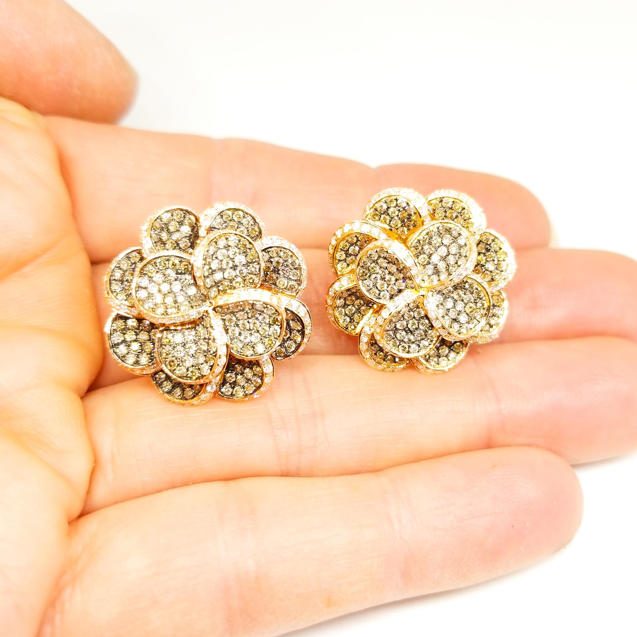 3.45 Carat Fancy Chocolate and White Diamond Flower Earrings 18 Karat Rose Gold For Sale 3