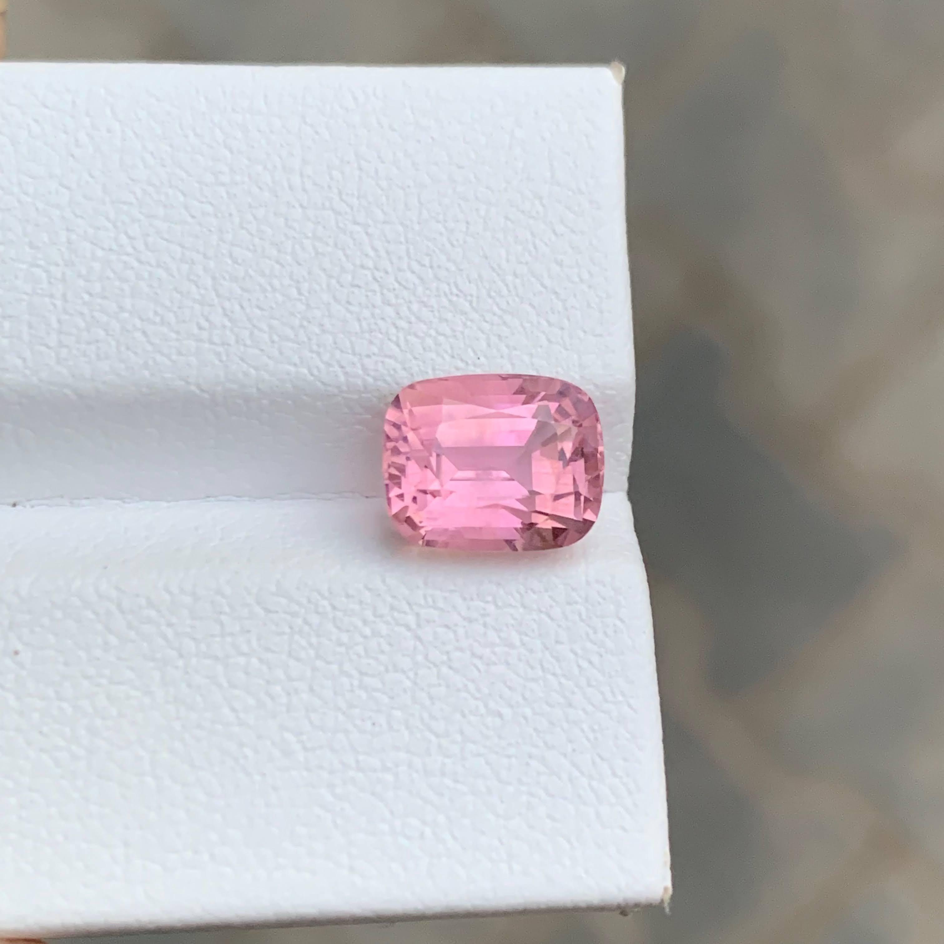 3,45 carati di tormalina rosa baby naturale sciolta, pietra tagliata a cuscino Gemma africana in vendita 5