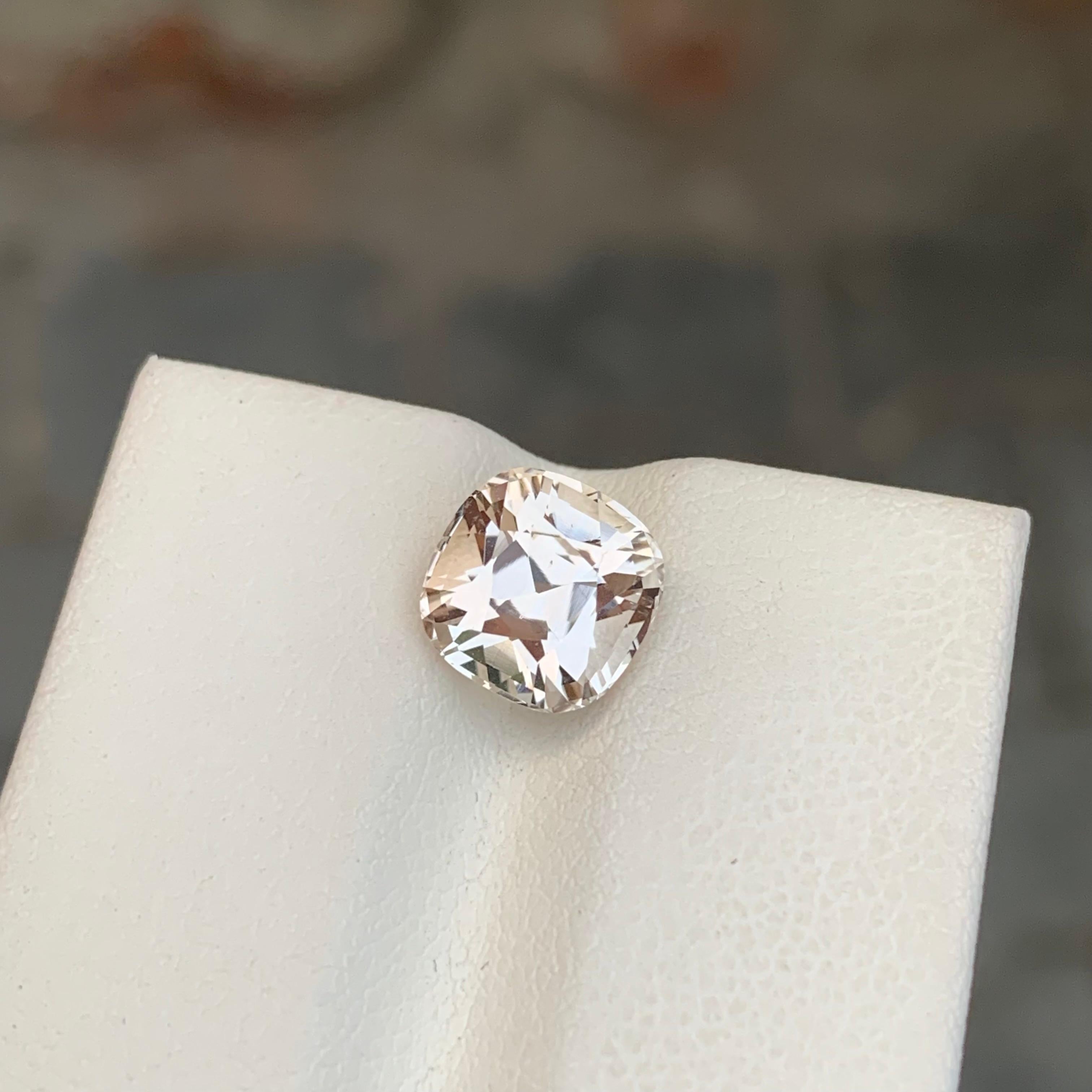 3.45 Carat Natural Loose Golden Topaz Cushion Shape Gemstone (pierre précieuse en forme de coussin) Neuf - En vente à Peshawar, PK