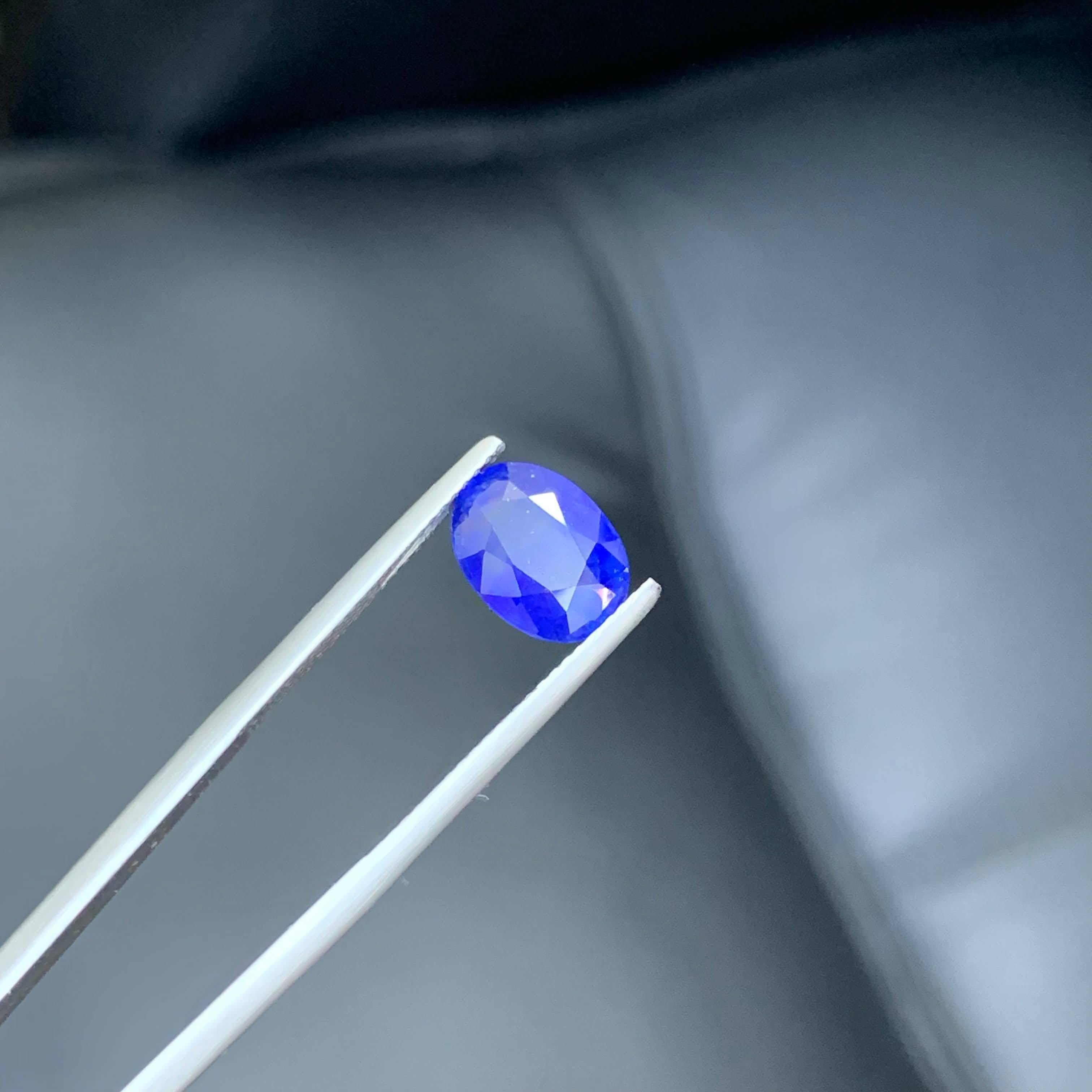 3.45 Carat Natural Loose Intense Blue Sapphire Oval Cut Sri Lankan Gemstone For Sale 5