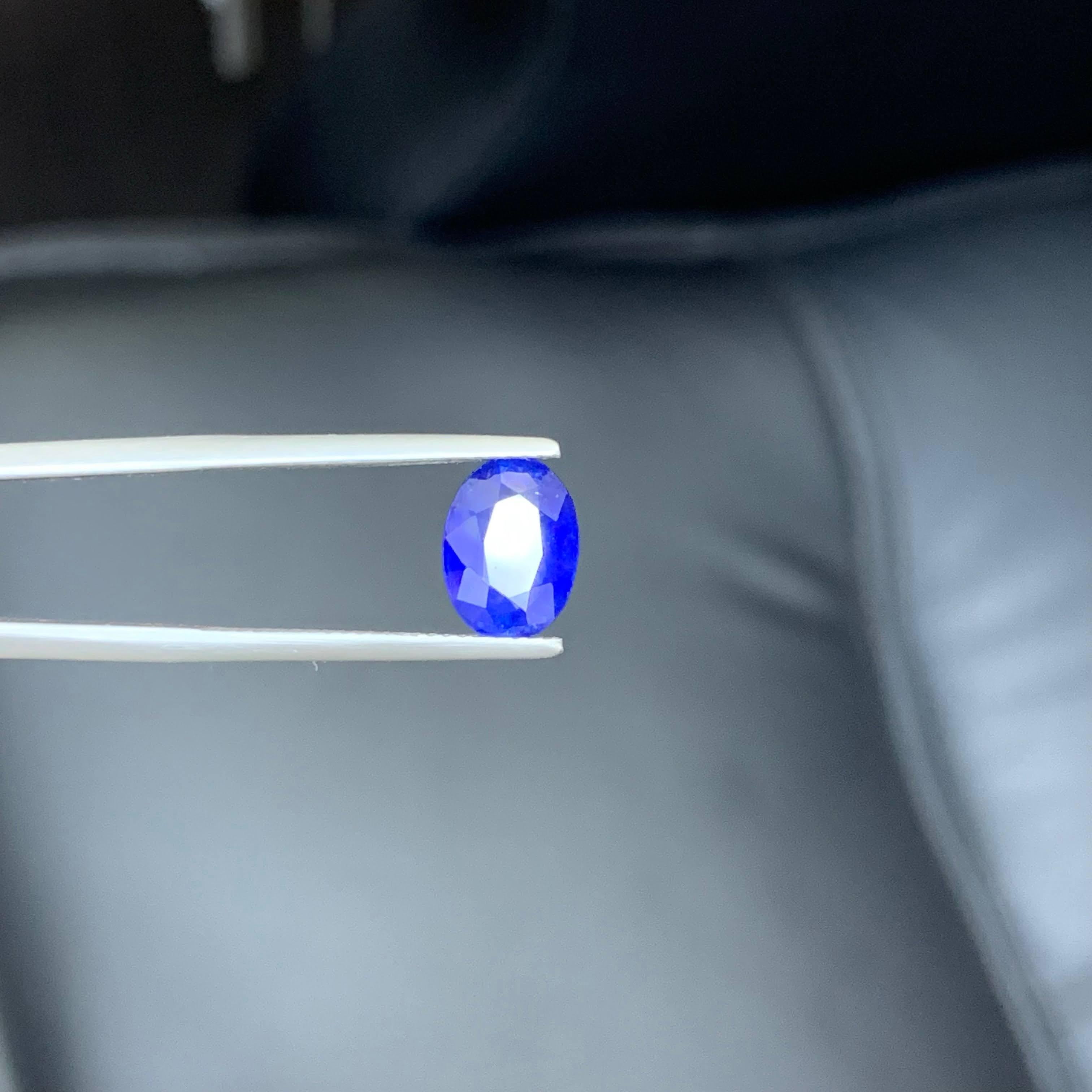 3.45 Carat Natural Loose Intense Blue Sapphire Oval Cut Sri Lankan Gemstone For Sale 6