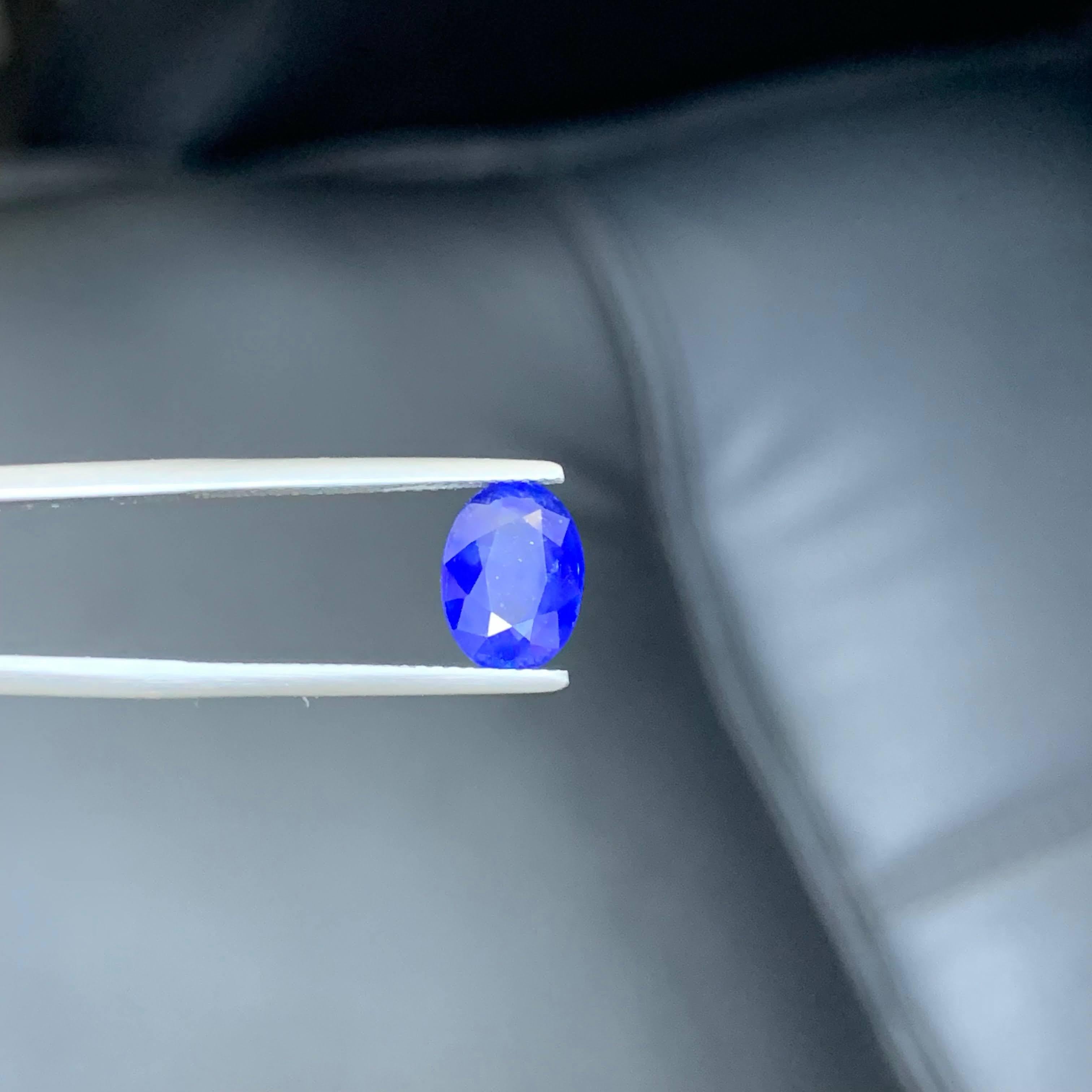 Modern 3.45 Carat Natural Loose Intense Blue Sapphire Oval Cut Sri Lankan Gemstone For Sale