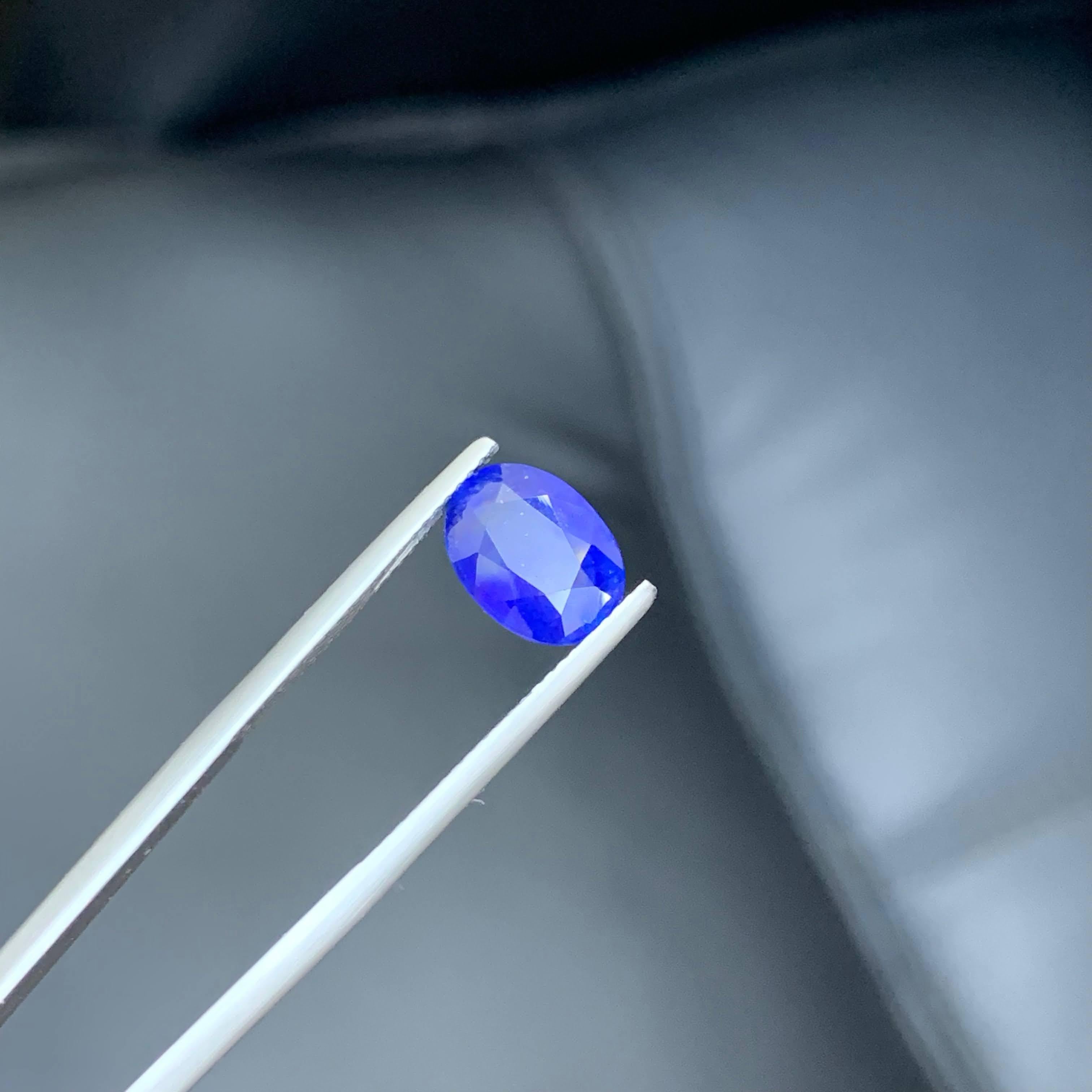 3.45 Carat Natural Loose Intense Blue Sapphire Oval Cut Sri Lankan Gemstone For Sale 4