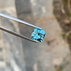 Gema suelta de 3,45 quilates de topacio azul de Londres de corte fantasía procedente de la mina de la Tierra