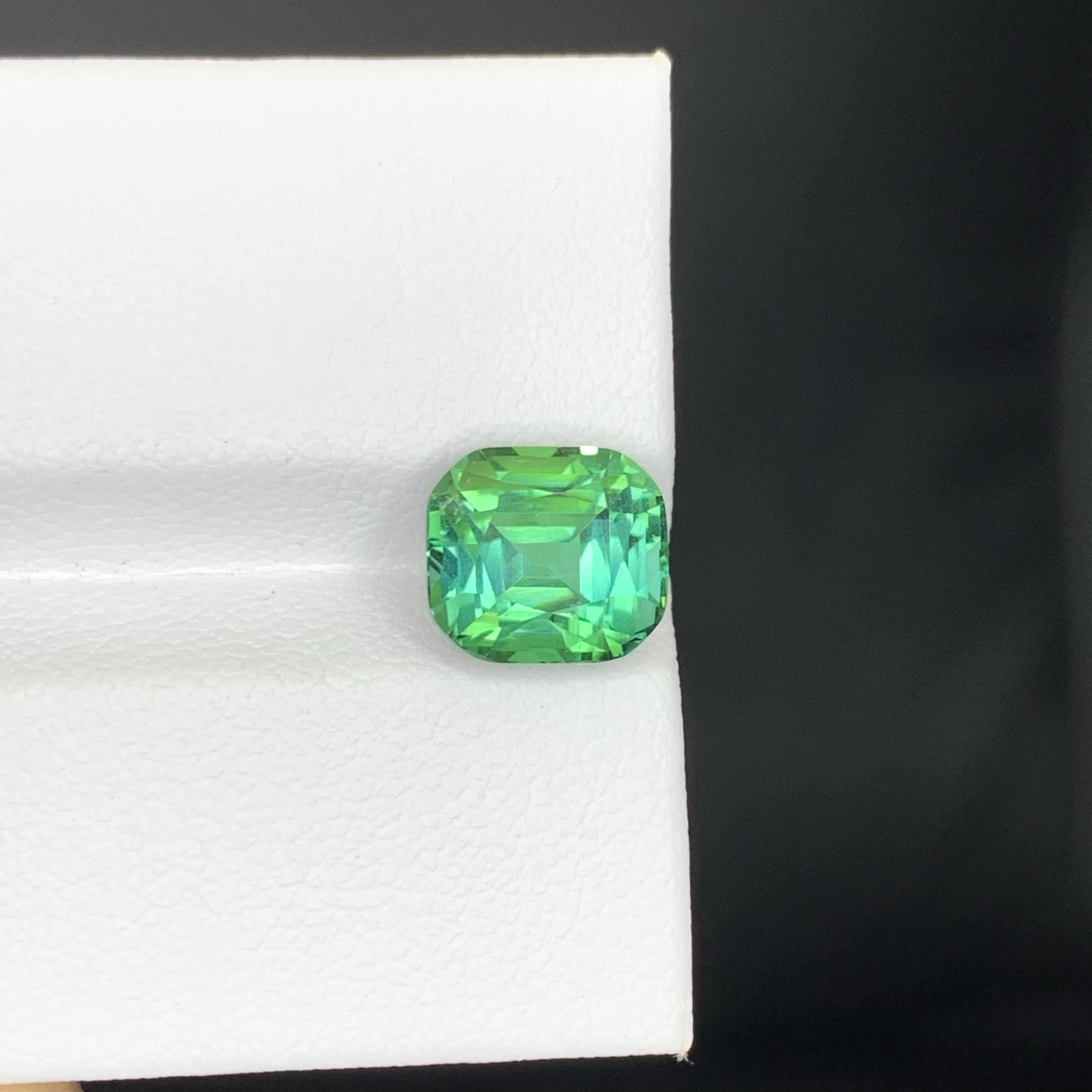 3.45 carati di tormalina verde menta naturale sfusa, pietra tagliata a cuscino Gemma afgana in vendita 2