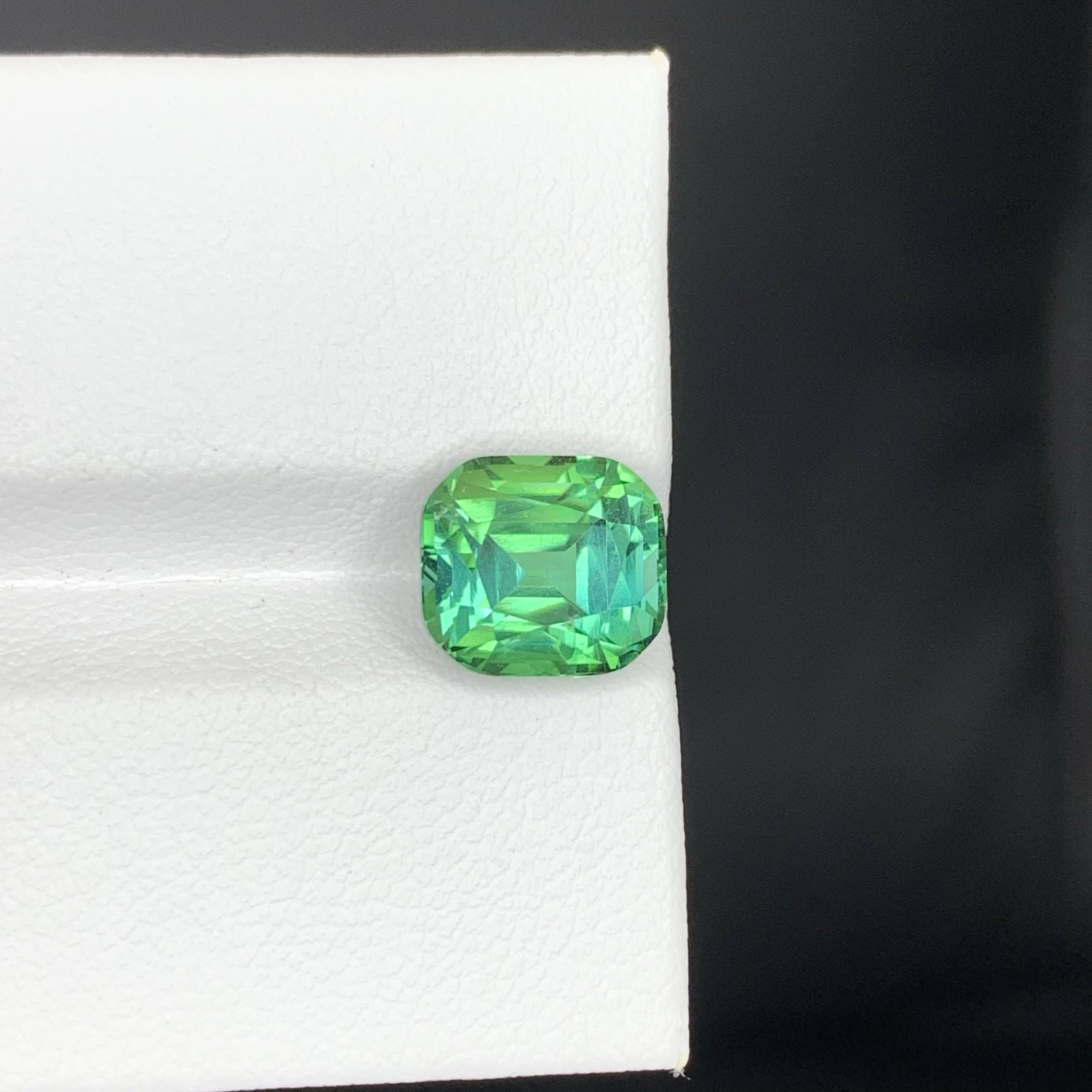 3.45 carati di tormalina verde menta naturale sfusa, pietra tagliata a cuscino Gemma afgana in vendita 3