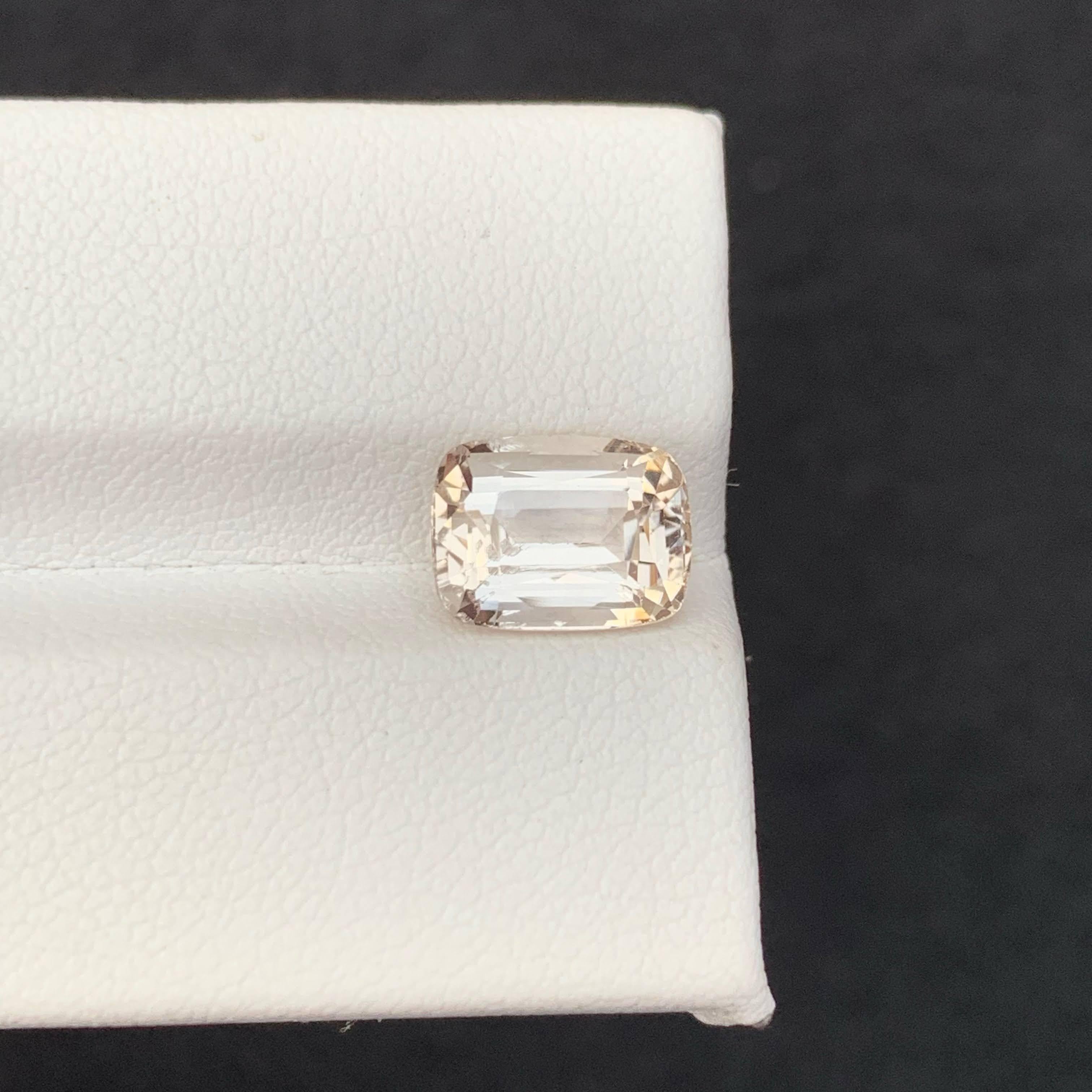 Piedra natural suelta de topacio melocotón de 3,45 quilates talla cojín piedra preciosa paquistaní Moderno en venta