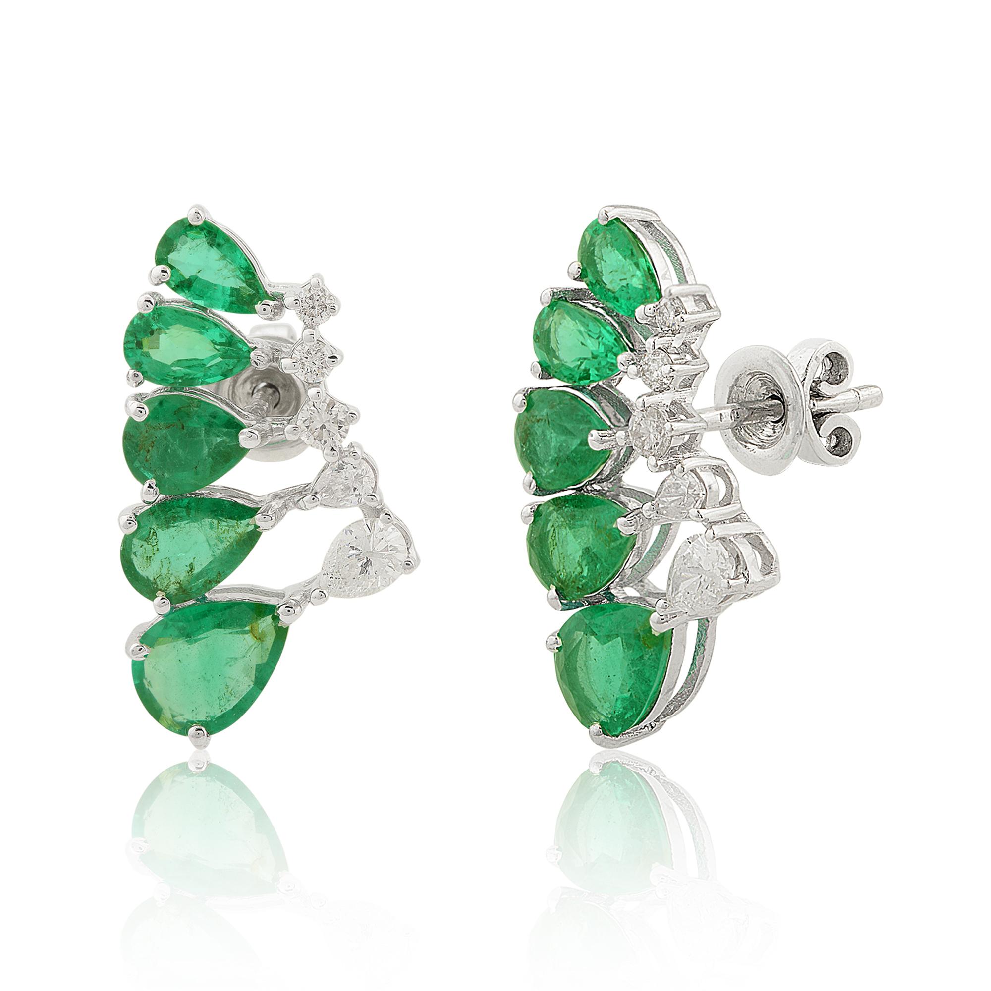 Taille poire 3.45 Carat Pear Natural Emerald Earrings 0.40 Carat Diamond 10 Karat White Gold en vente