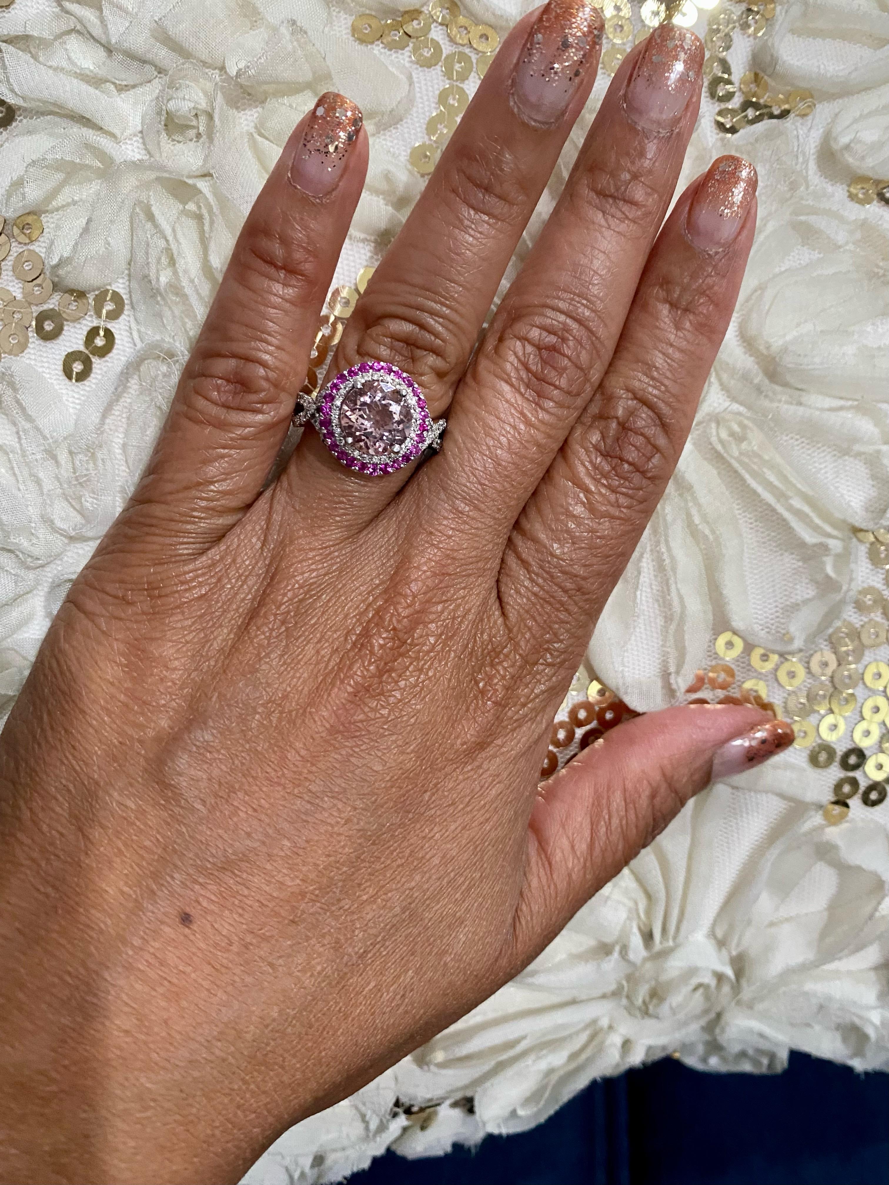 Bague de fiançailles en or blanc avec diamants et Morganite rose taille ronde de 3,45 carats Pour femmes en vente