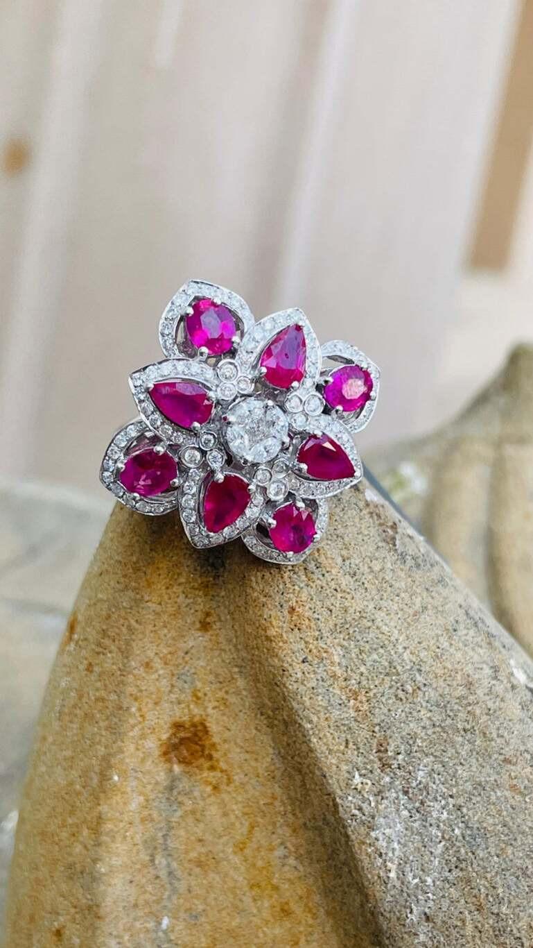 En venta: Alianza de boda con rubí de 3,45 quilates y diamantes en oro blanco de 14 quilates para mujer  4