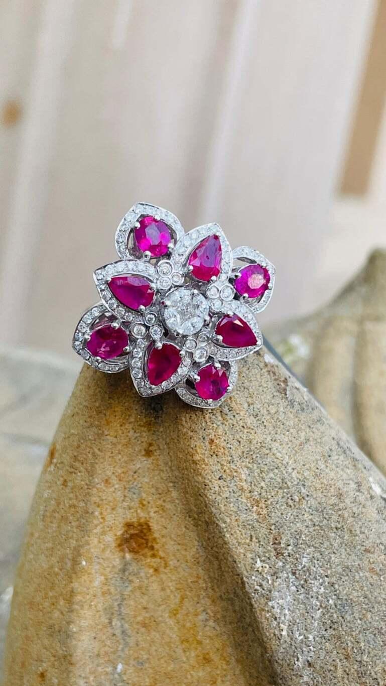 En venta: Alianza de boda con rubí de 3,45 quilates y diamantes en oro blanco de 14 quilates para mujer  6