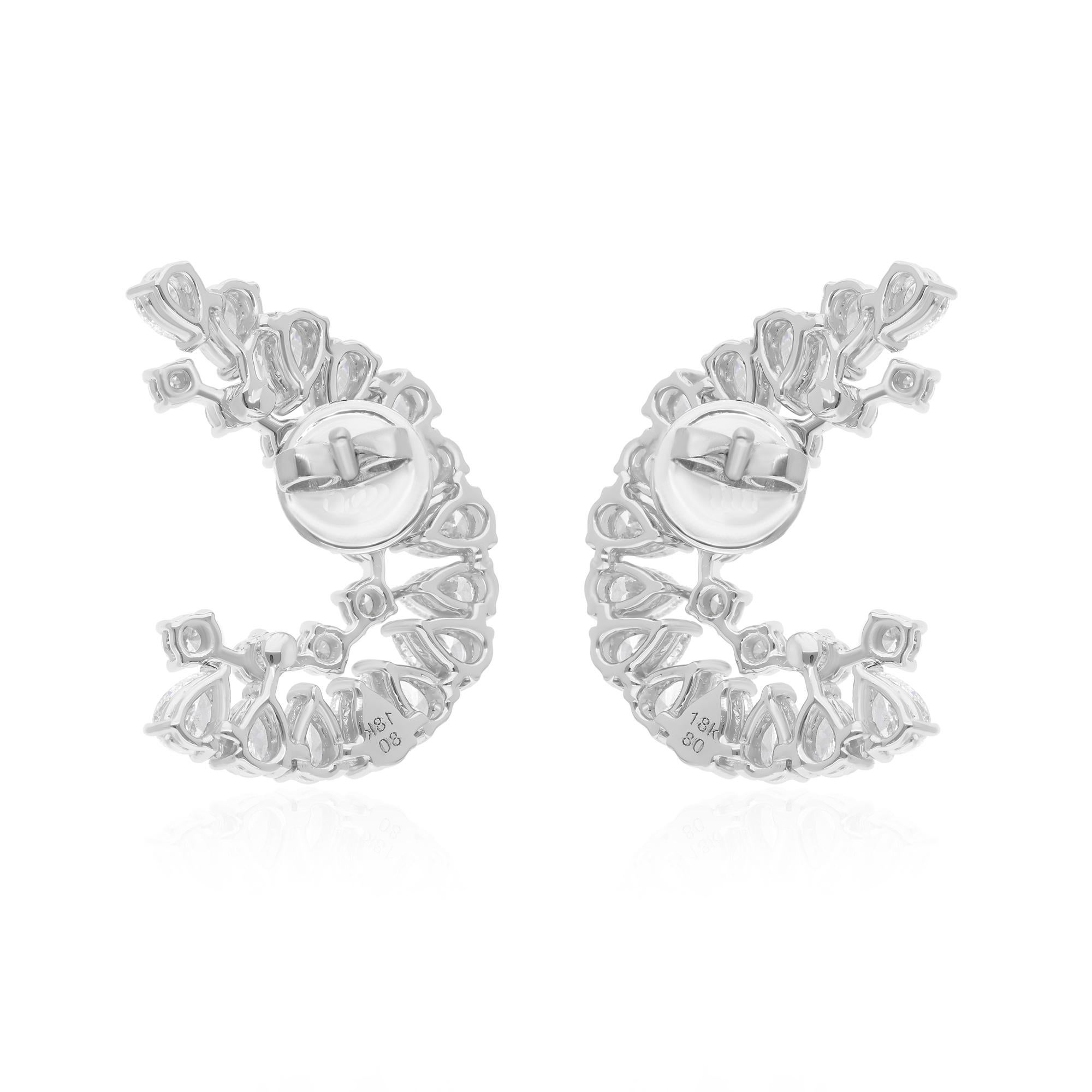 Realizzati in oro a 14 carati, questi squisiti orecchini sono impreziositi da 3,45 carati di diamanti scintillanti.

Segui la vetrina di Spectrum Jewels per vedere le ultime collezioni e i pezzi esclusivi. Spectrum Jewels è orgoglioso di essere
