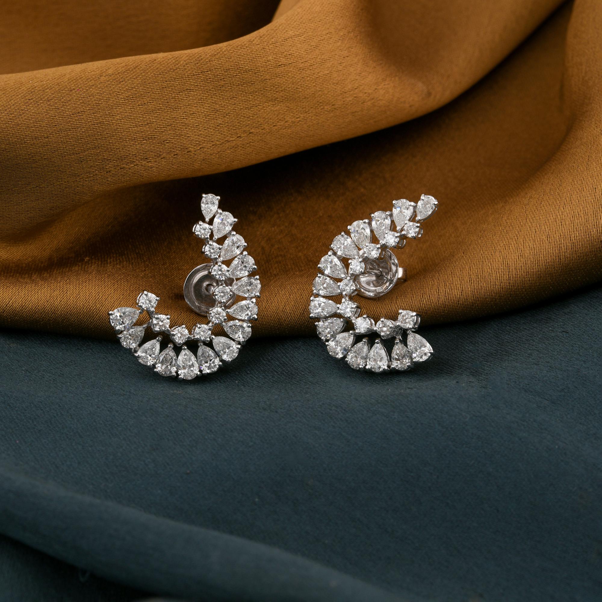 3,45 Ct. Orecchini con diamanti tondi e a pera SI/H Gioielli fatti a mano in oro bianco 18 carati In condizioni Nuovo in vendita a Diera, Dubai