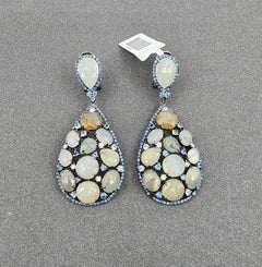 Orecchini con zaffiri naturali e diamanti da 34.52 carati