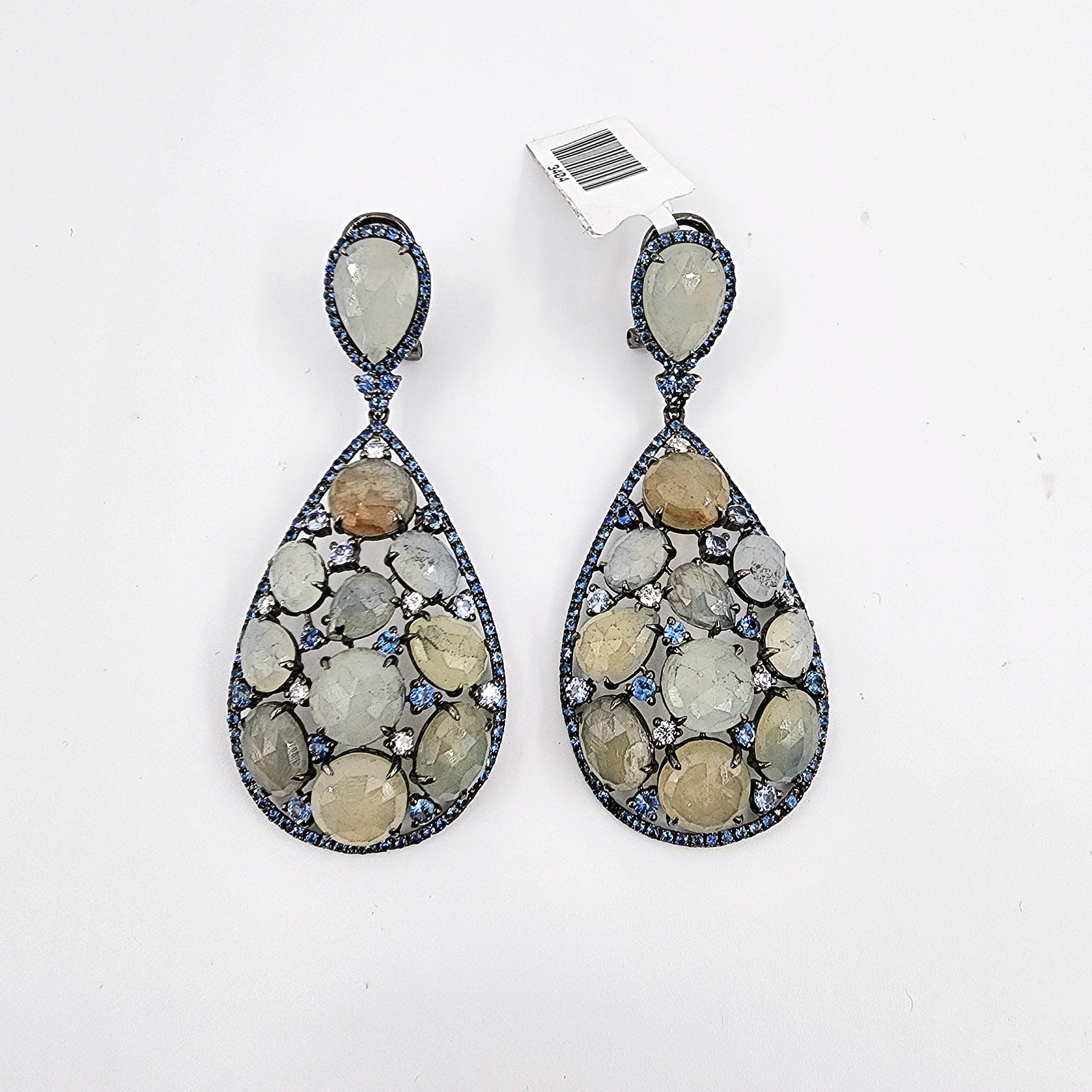 Boucles d'oreilles pendantes en saphir naturel et diamant de 34.52 ct en vente 4