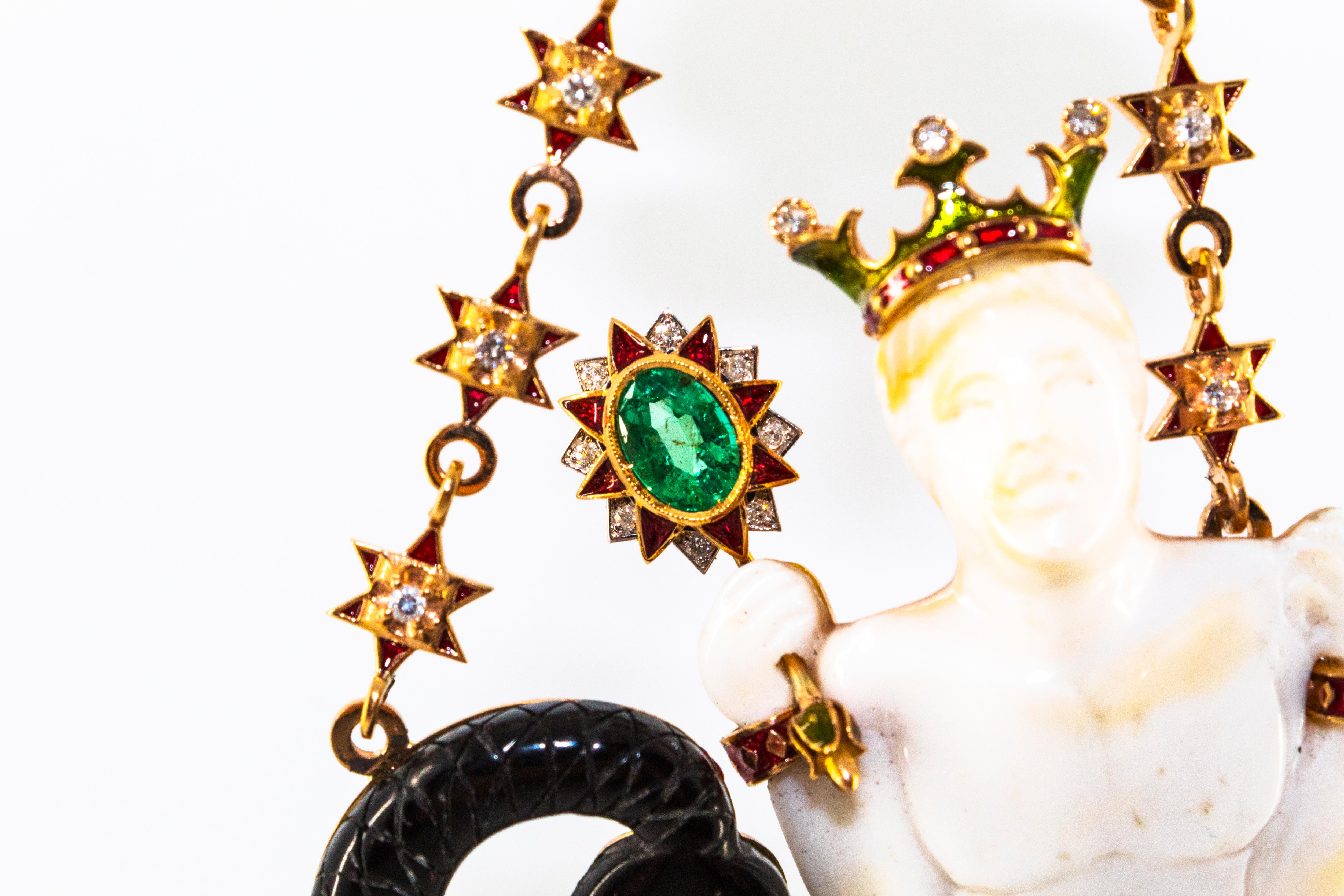 34,53 Karat Weißer Diamant Saphir Smaragd Tansanit Gelbgold Triton Halskette für Damen oder Herren im Angebot