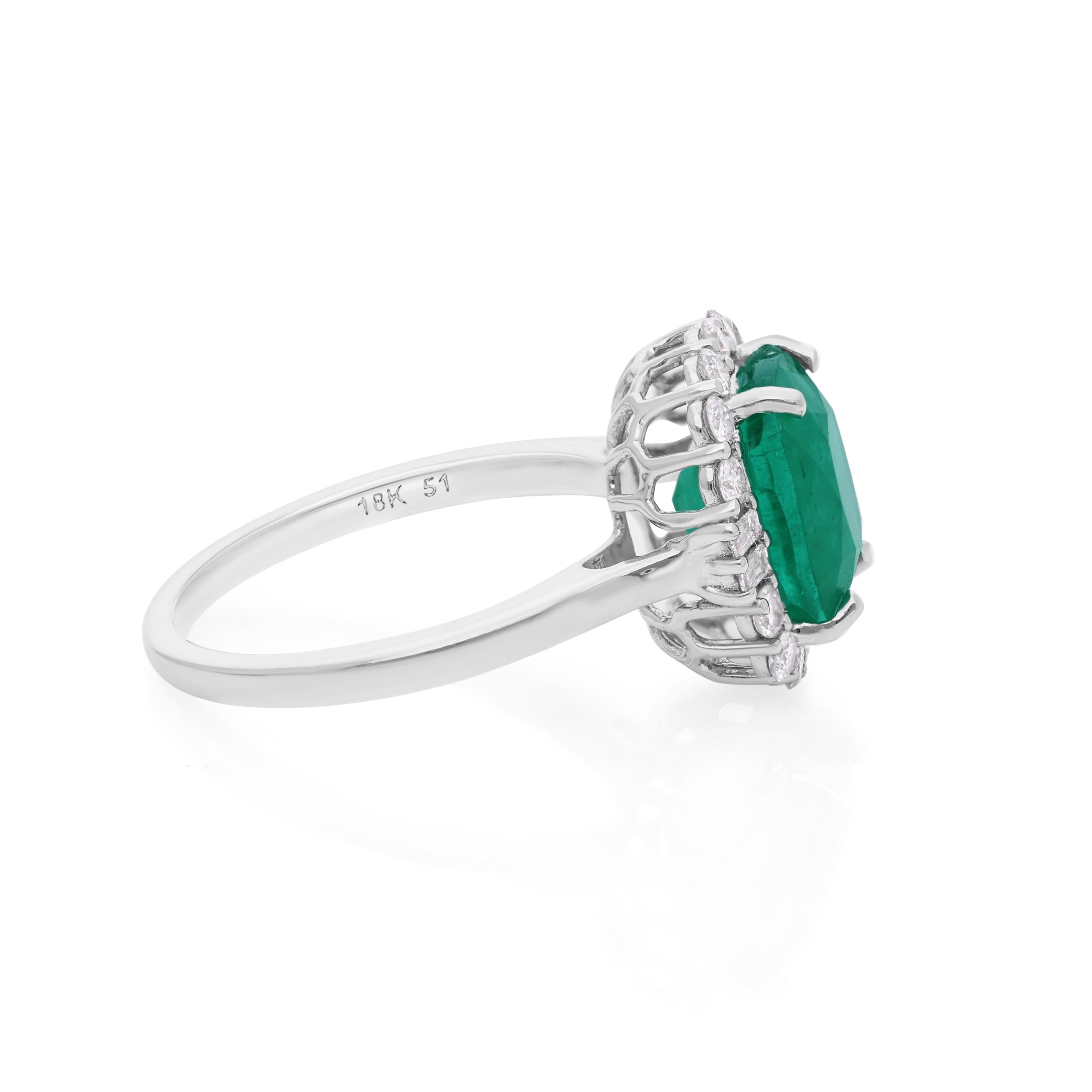 in vendita:  Anello nuziale con diamante aureolato di smeraldo dello Zambia, taglio ovale, 3,45 carati, oro bianco 14 carati 5