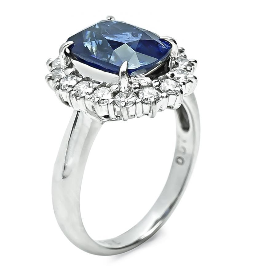 Anillo de compromiso de zafiro de 3,45 ct y diamante de 0,57 ct Corte cojín en venta